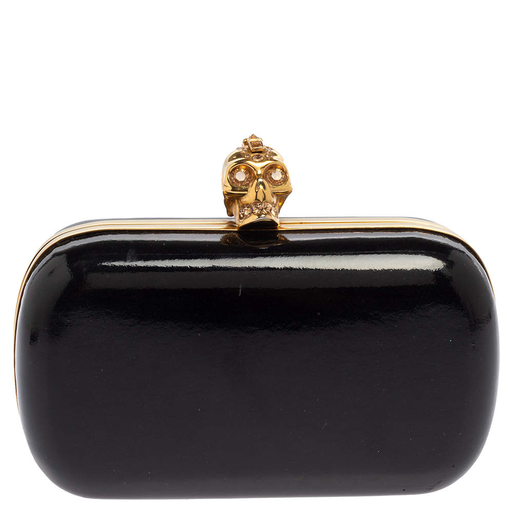 مملوكة مسبقًا Alexander McQueen Black Patent Leather Skull Box Clutch
