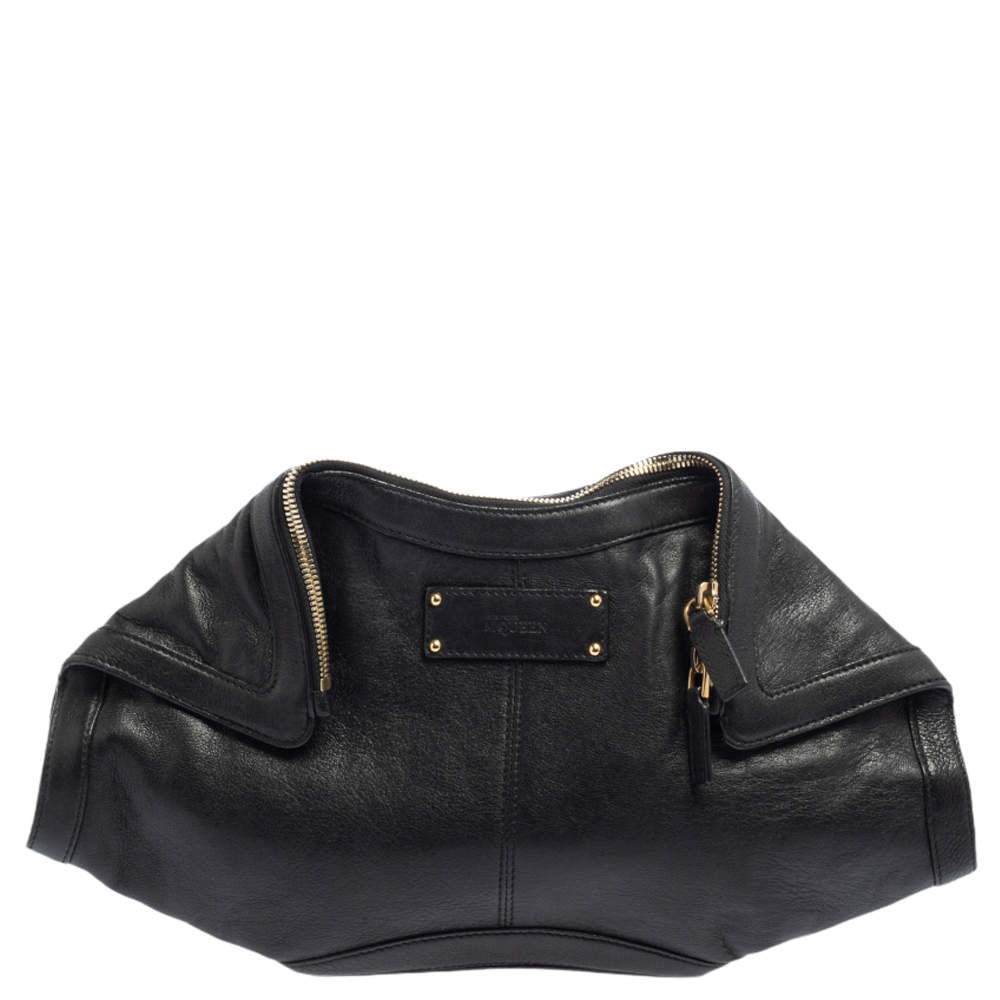 Alexander McQueen Black Leather Medium De Manta Clutch
