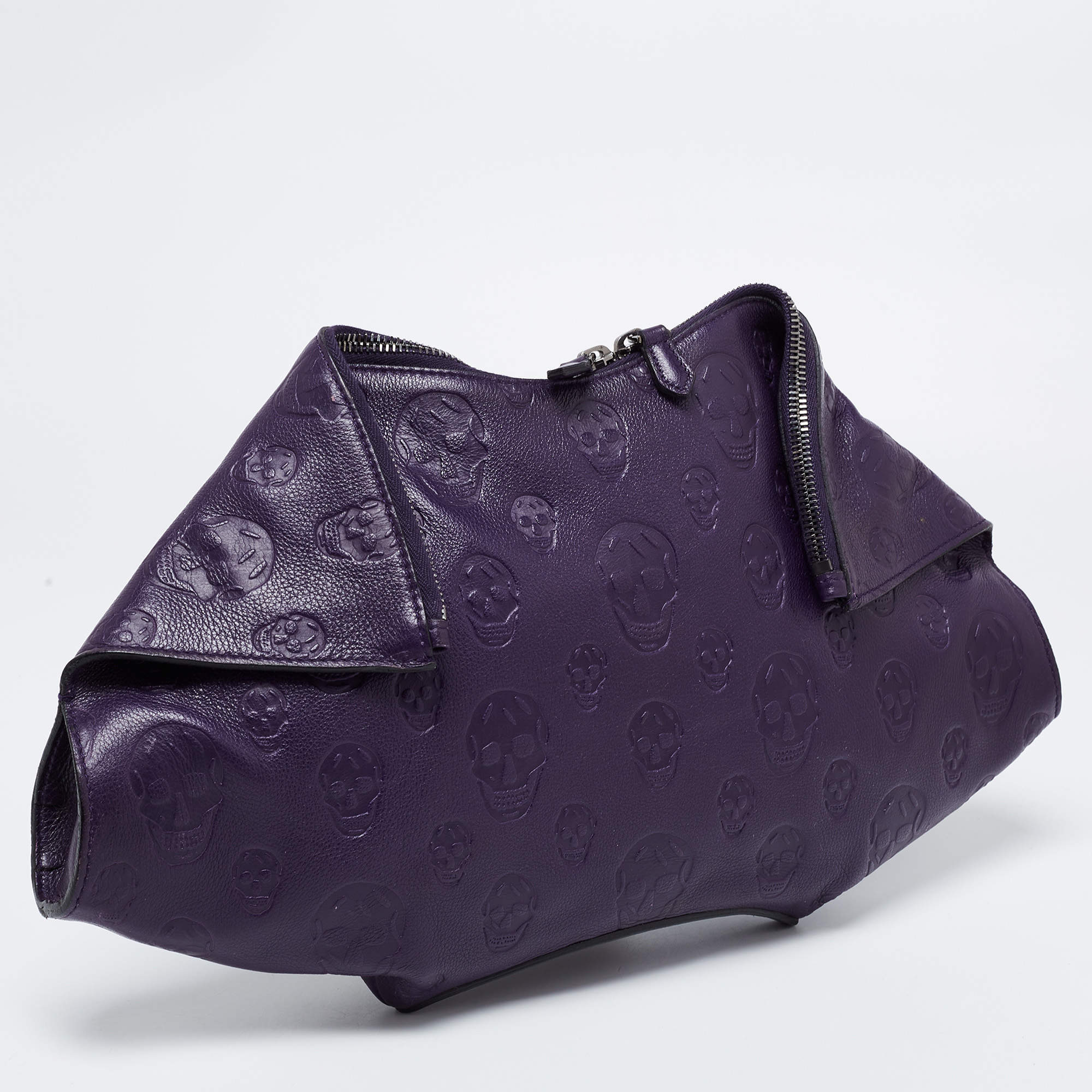 Alexander McQueen Women's Purple Knuckle Clutch (Calf Leather)