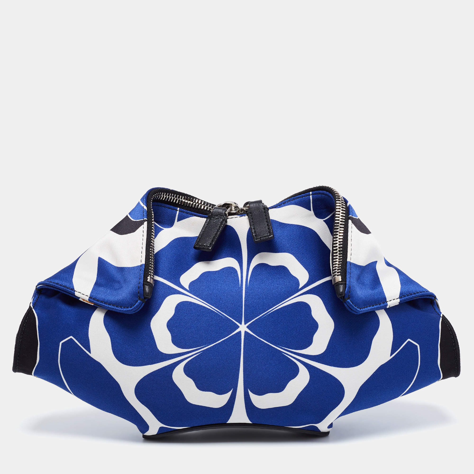 Pre Owned Alexander McQueen Blue/White Printed Satin and Leather Medium De Manta Clutch