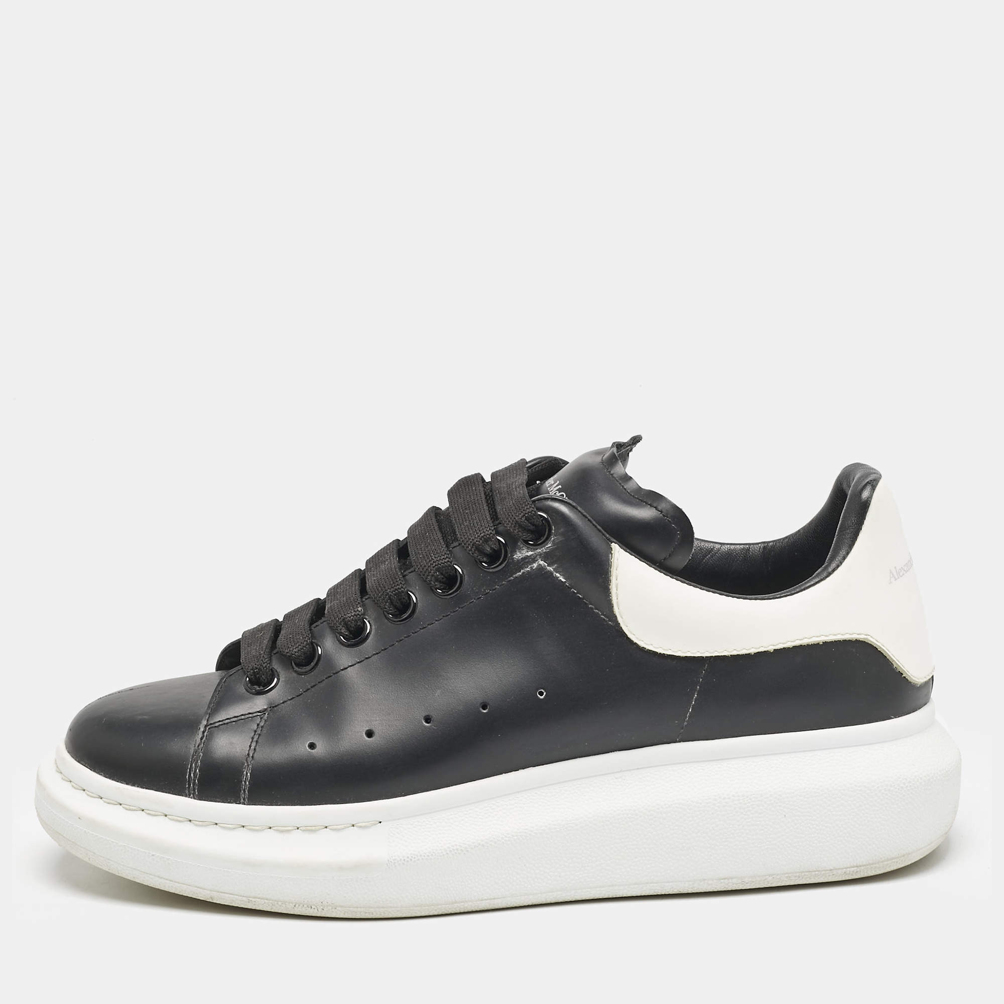 luxury-women-alexander-mcqueen