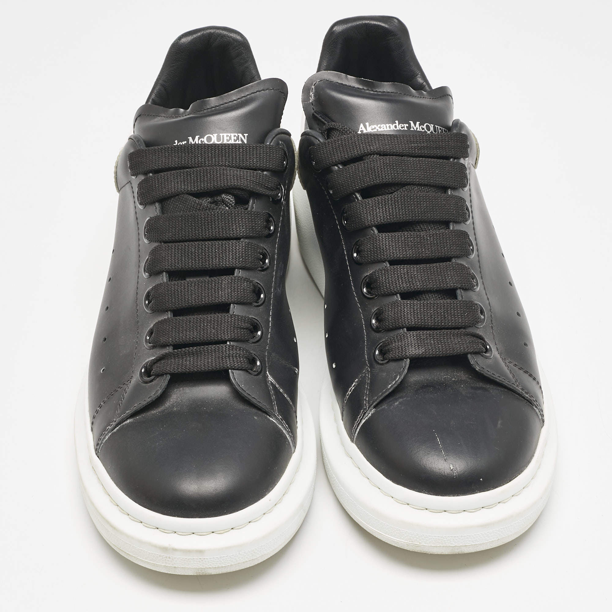 スニーカー Alexander Mcqueen Black Leather Sneakers With Black Leather Alexander McQueen Black Leather Oversized Low Top Sneakers