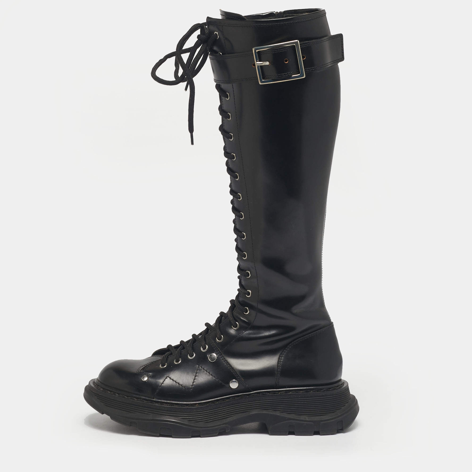 Pre Owned حذاء بوت ألكساندر ماكوين لمنتصف الساق جلد أسود بنعل متعرج مقاس 39