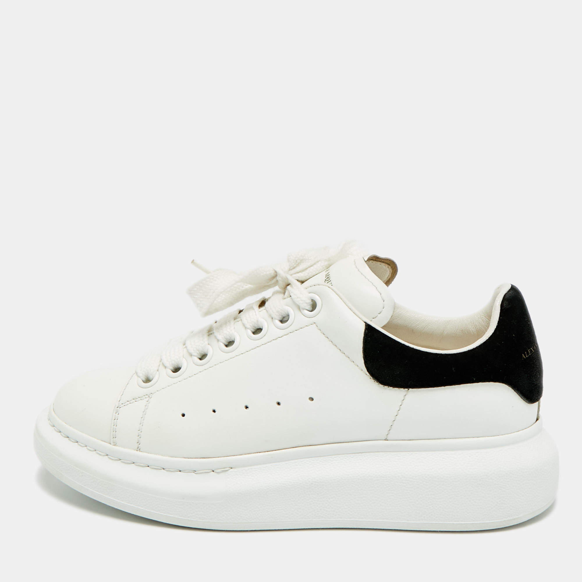 Pre Owned Alexander McQueen Oversized Size 37.5 White/Black Leather and Suede Low Top Sneakers