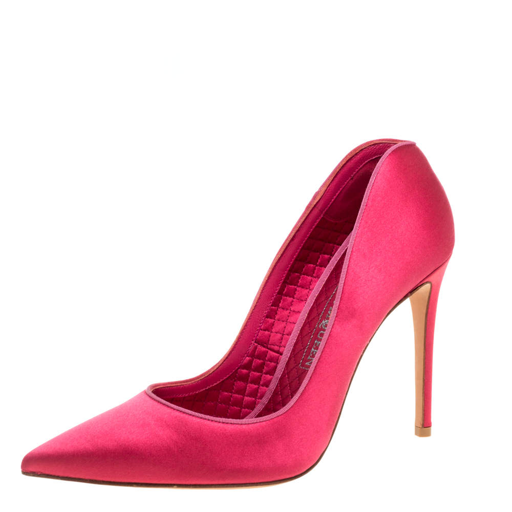 Alexander McQueen Pink Satin Heart Pointed Toe Pumps Size 39