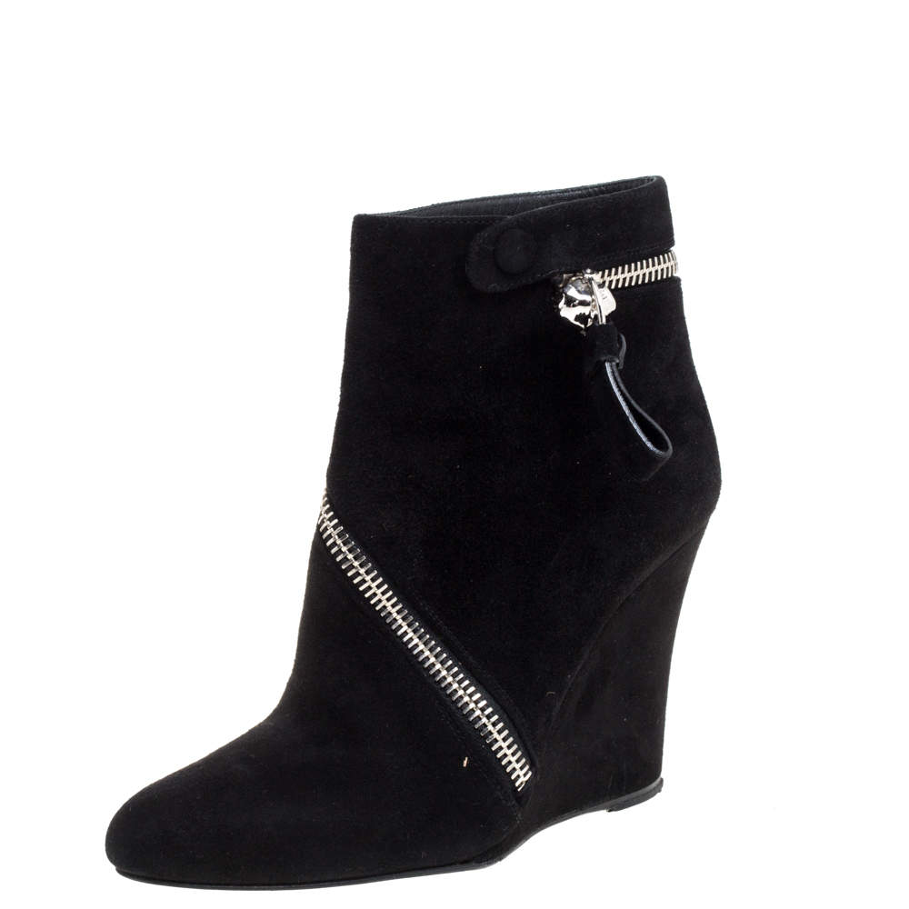 Pre Owned Alexander McQueen Black Suede Skull Wedge Boots Size 40