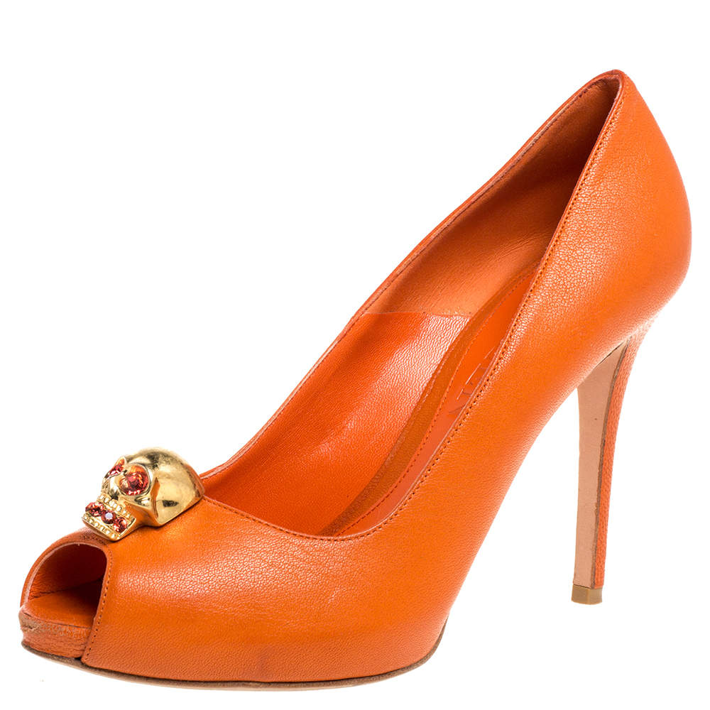 Pre Owned Alexander McQueen Orange Leather Skull Peep Toe Pumps Size 37.5