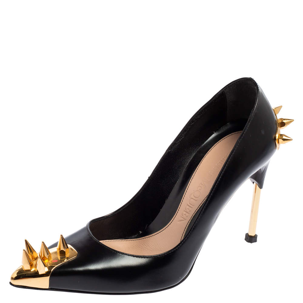 Alexander McQueen Black Glossy Leather Spike Pointed Toe Pumps Size 36