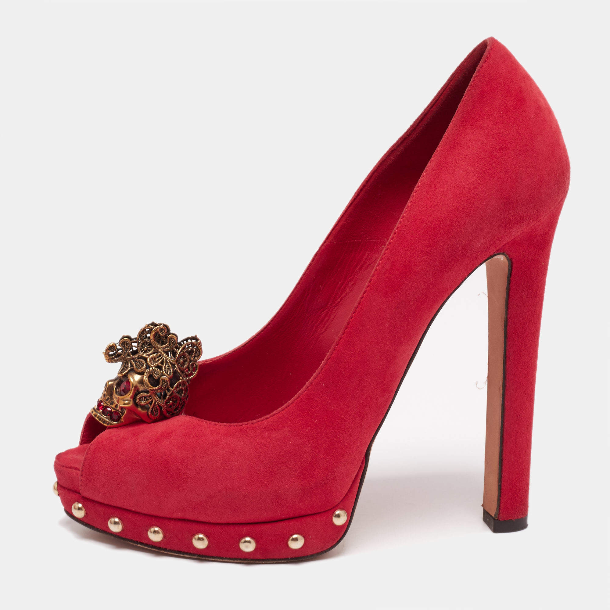 Pre Owned Alexander McQueen Red Suede Skull Embellished Peep Toe Pumps Size 36.5