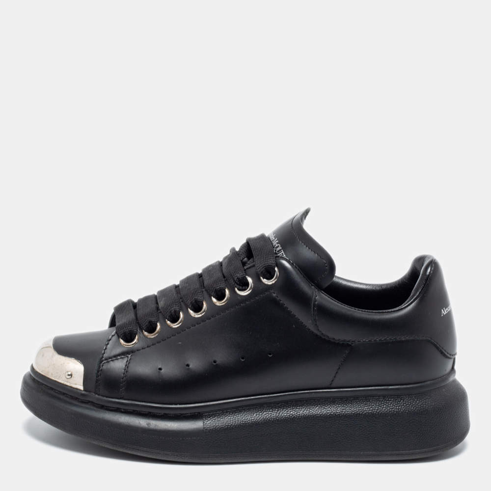 【24AW NEW】Alexander mcqueen / レザー スライド / Black Men's Oversized Sneaker in Black | McQueen US