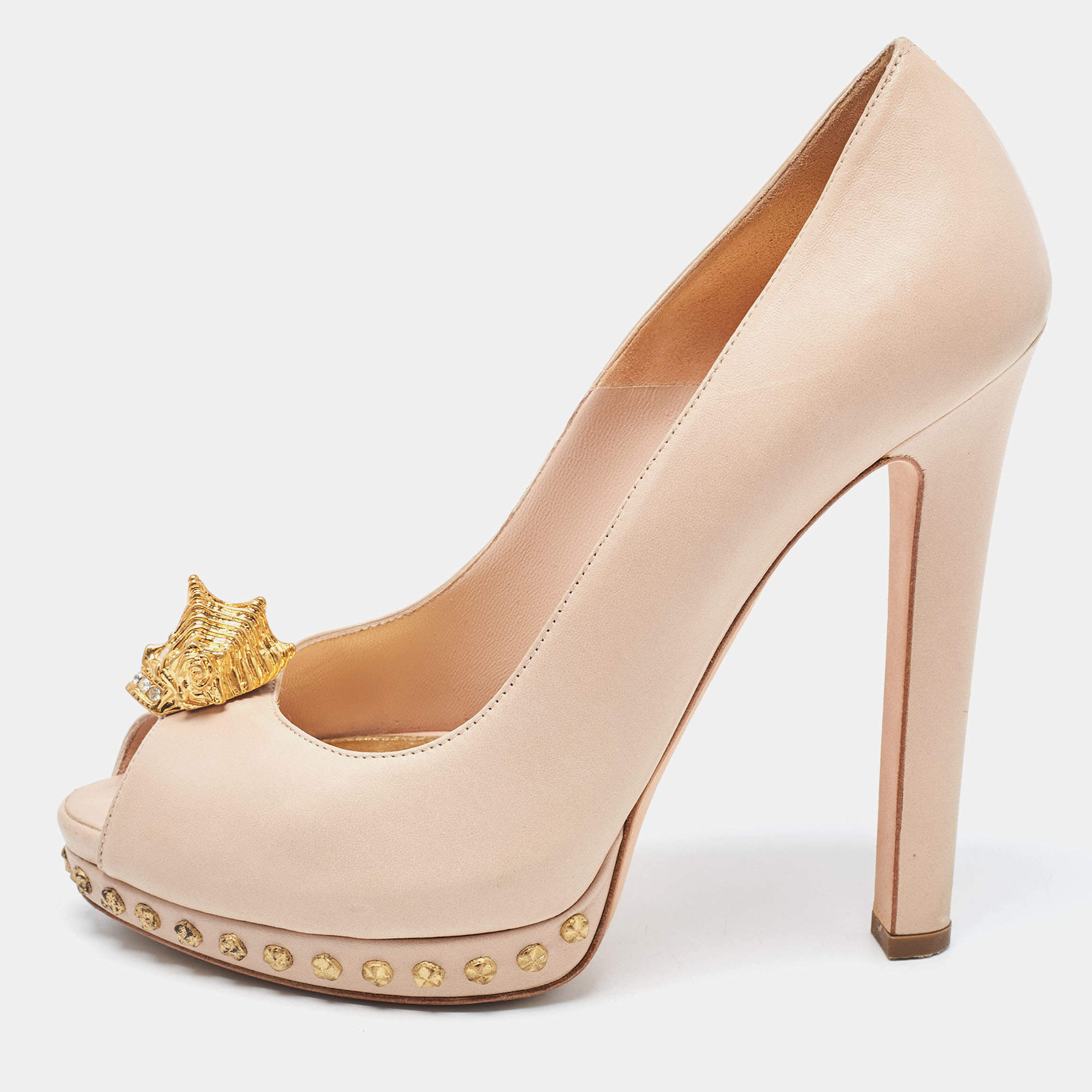 Pre Owned Alexander McQueen Beige Leather Skull Embellished Peep Toe Platform Pumps Size 39