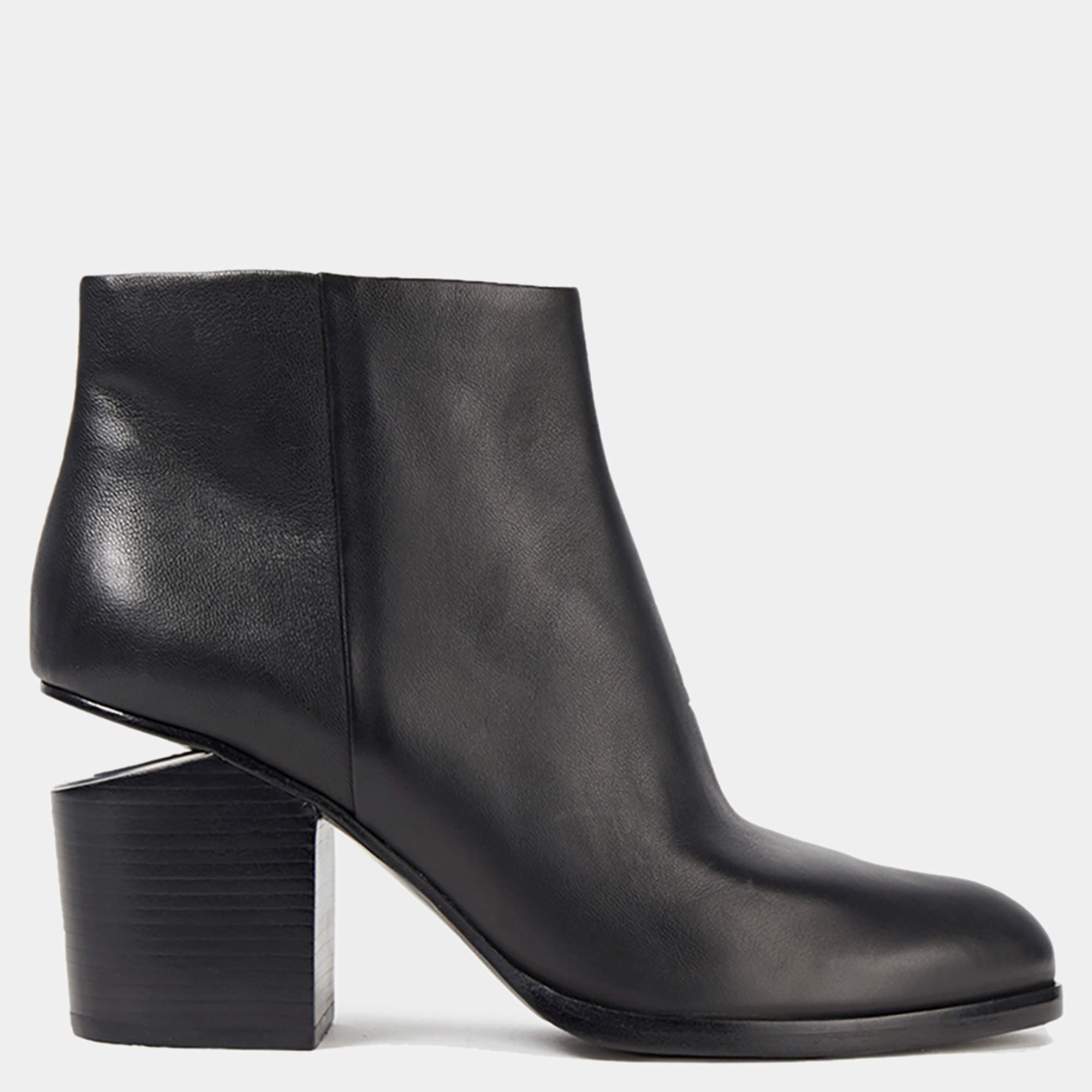مملوكة مسبقًا Alexander Wang Black Leather Ankle Boots 40