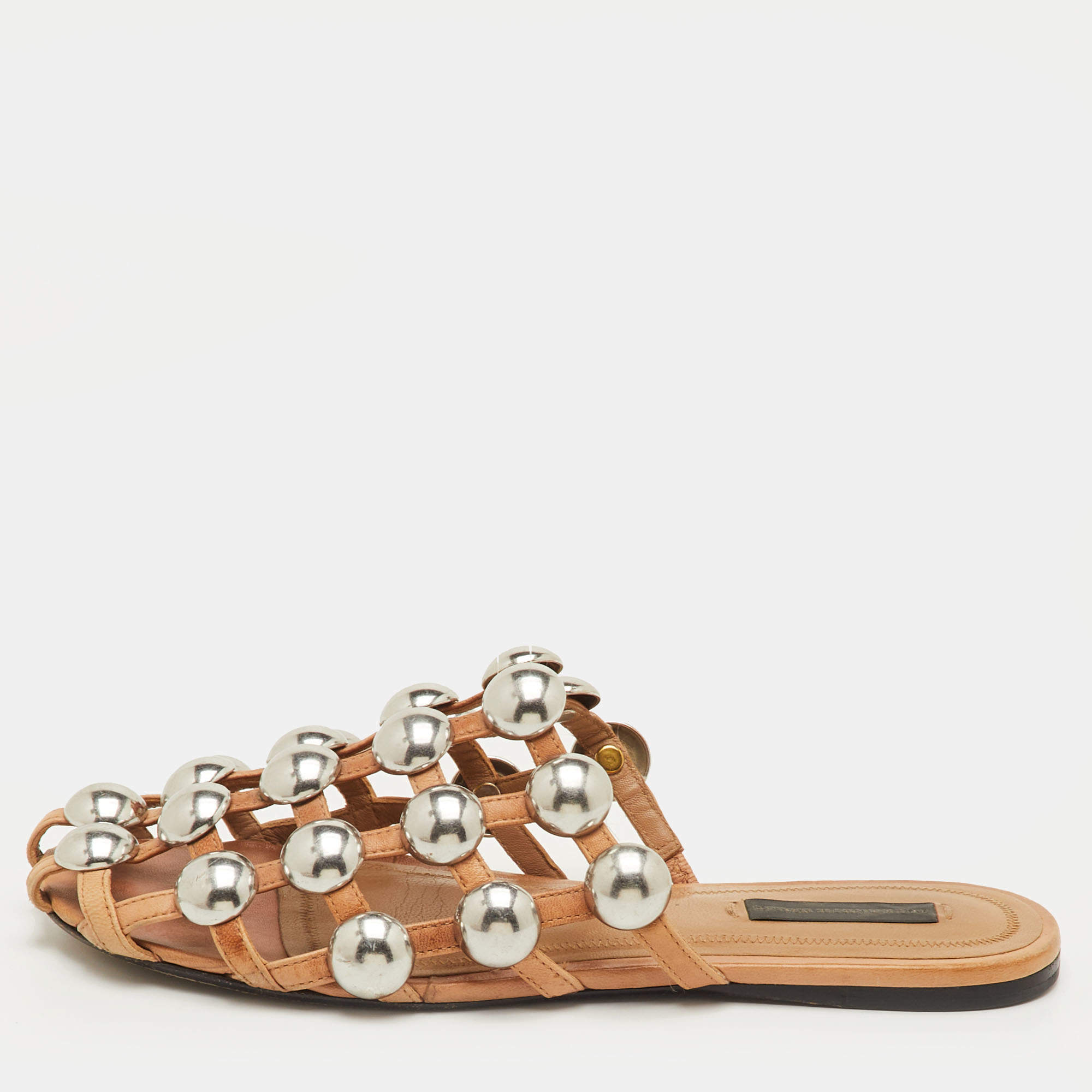 مملوكة مسبقًا Alexander Wang Amelia Size 36 Beige Leather Studded Flat Mules
