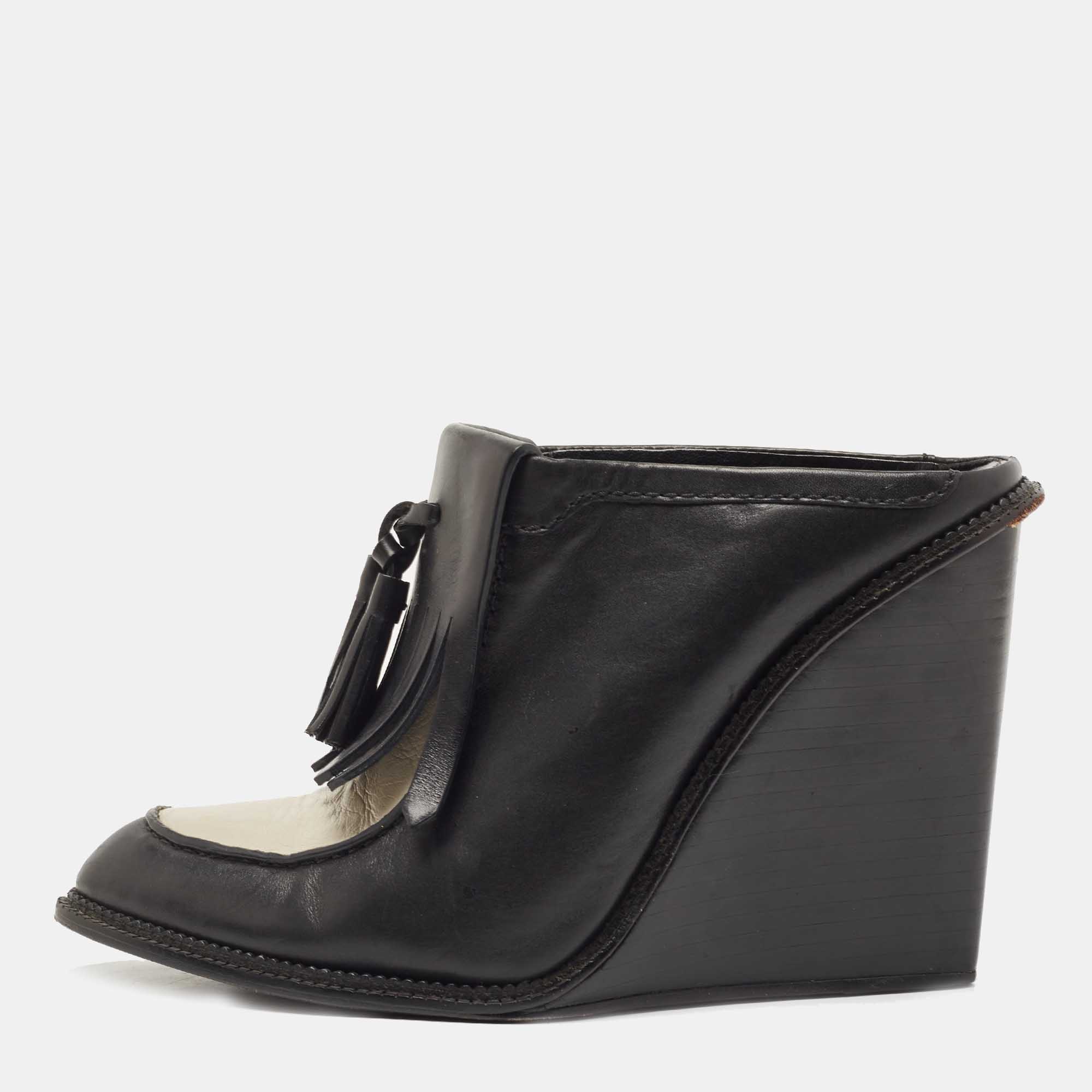 مملوكة مسبقًا Alexander Wang Black/White Leather Trish Wedge Mules Size 38