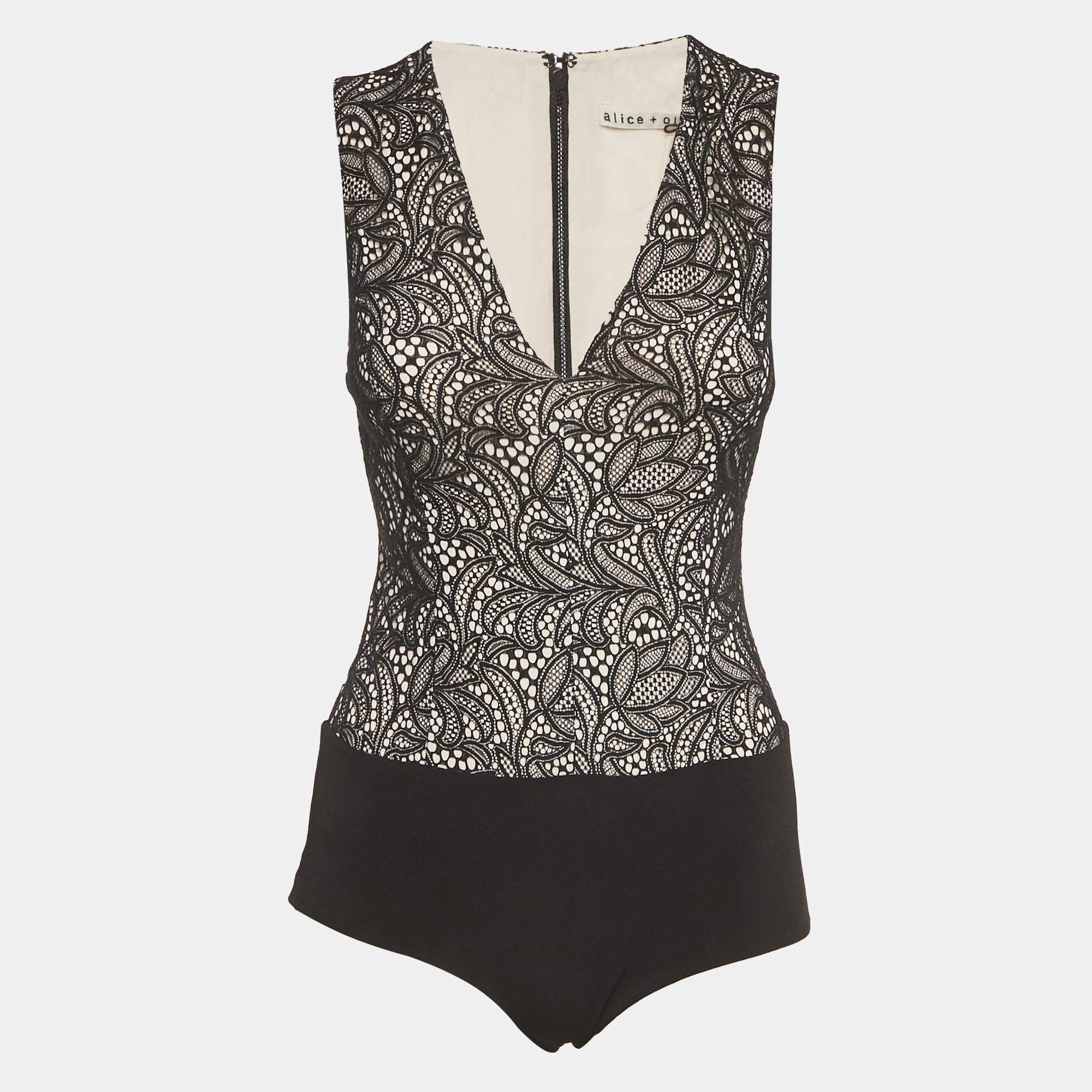 Pre Owned Alice + Olivia Black Zooey Lace V-Neck Bodysuit XS
