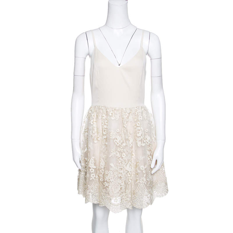 مملوكة مسبقًا Alice + Olivia Beige Antique Gold Lace Detail Julianne Ballerina Dress M