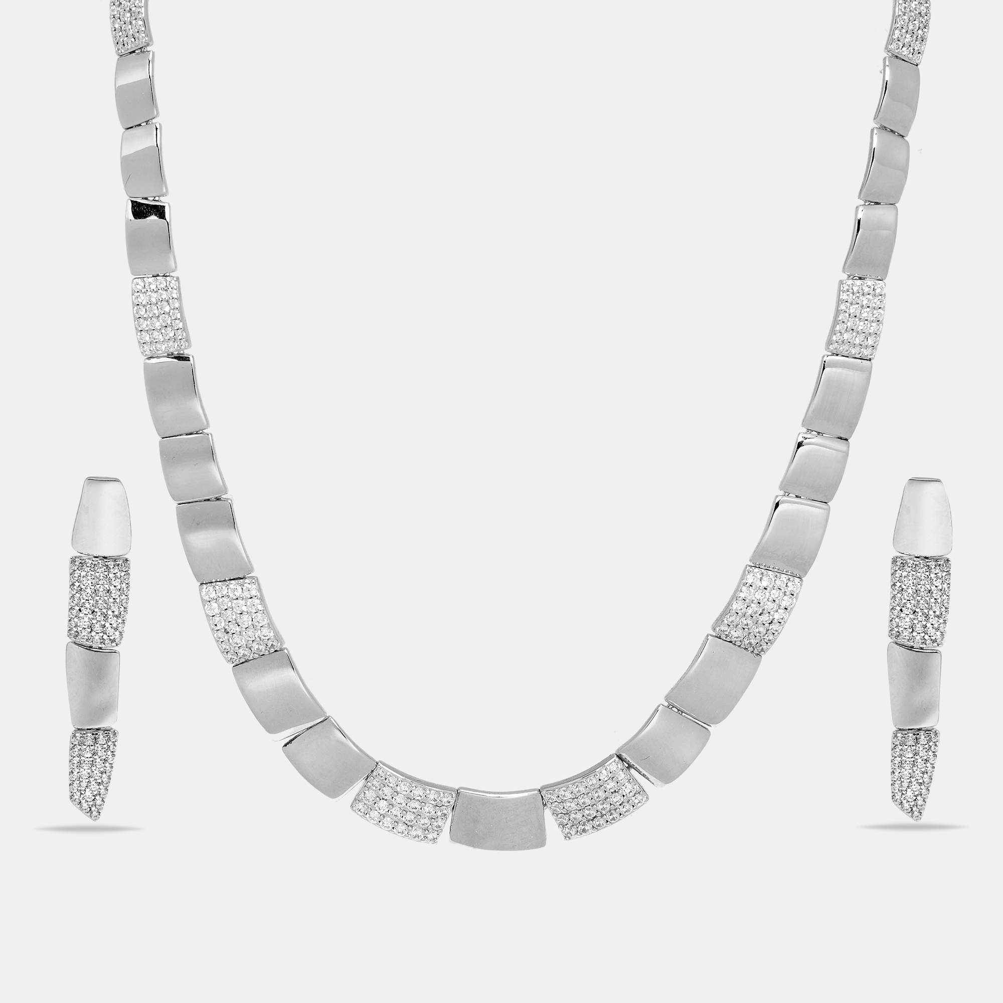 مملوكة مسبقًا APM Monaco Cobblestone Motif Cubic Zirconia Sterling Silver Necklace Earring Set