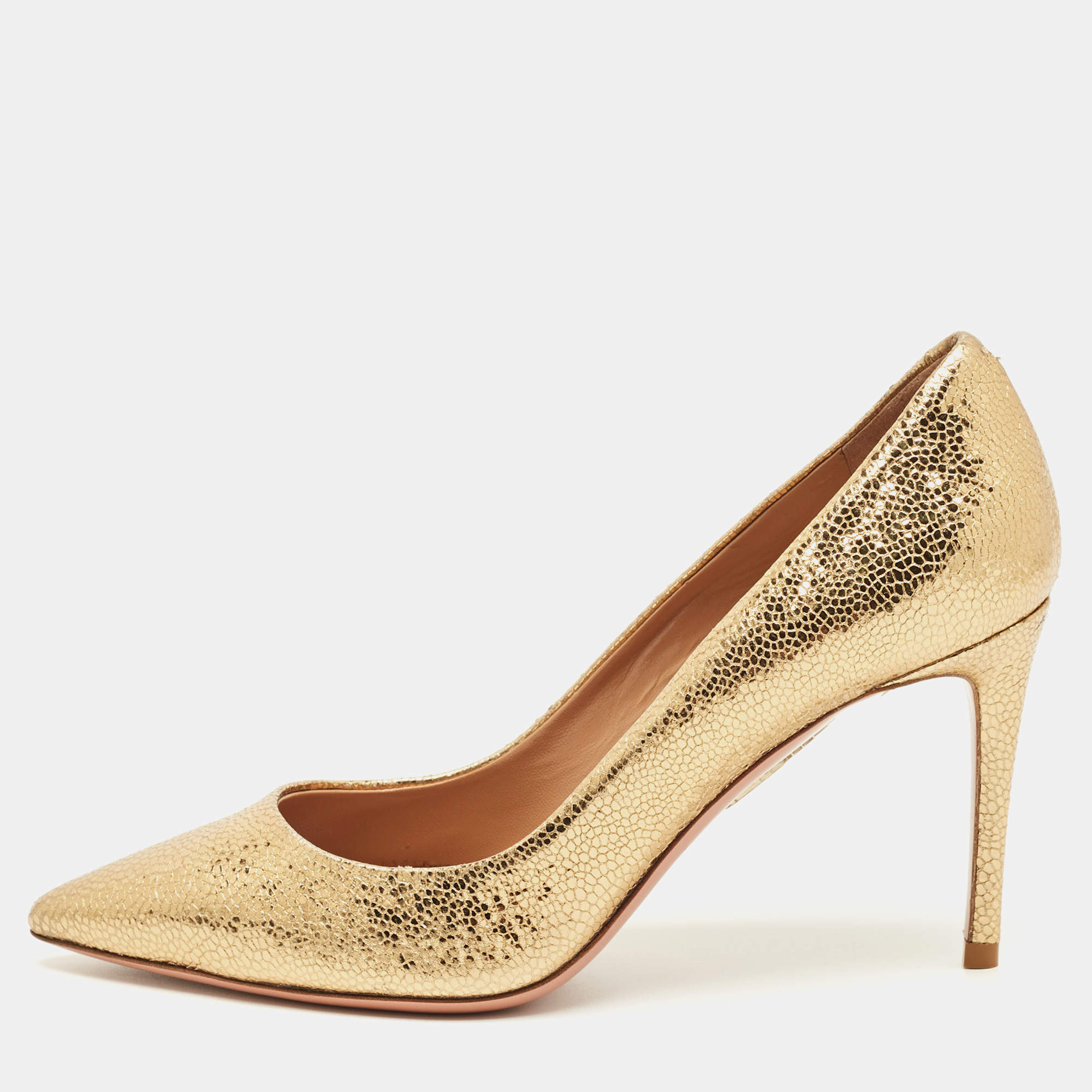 مملوكة مسبقًا Aquazzura Gold Textured Leather Purist Pumps Size 35