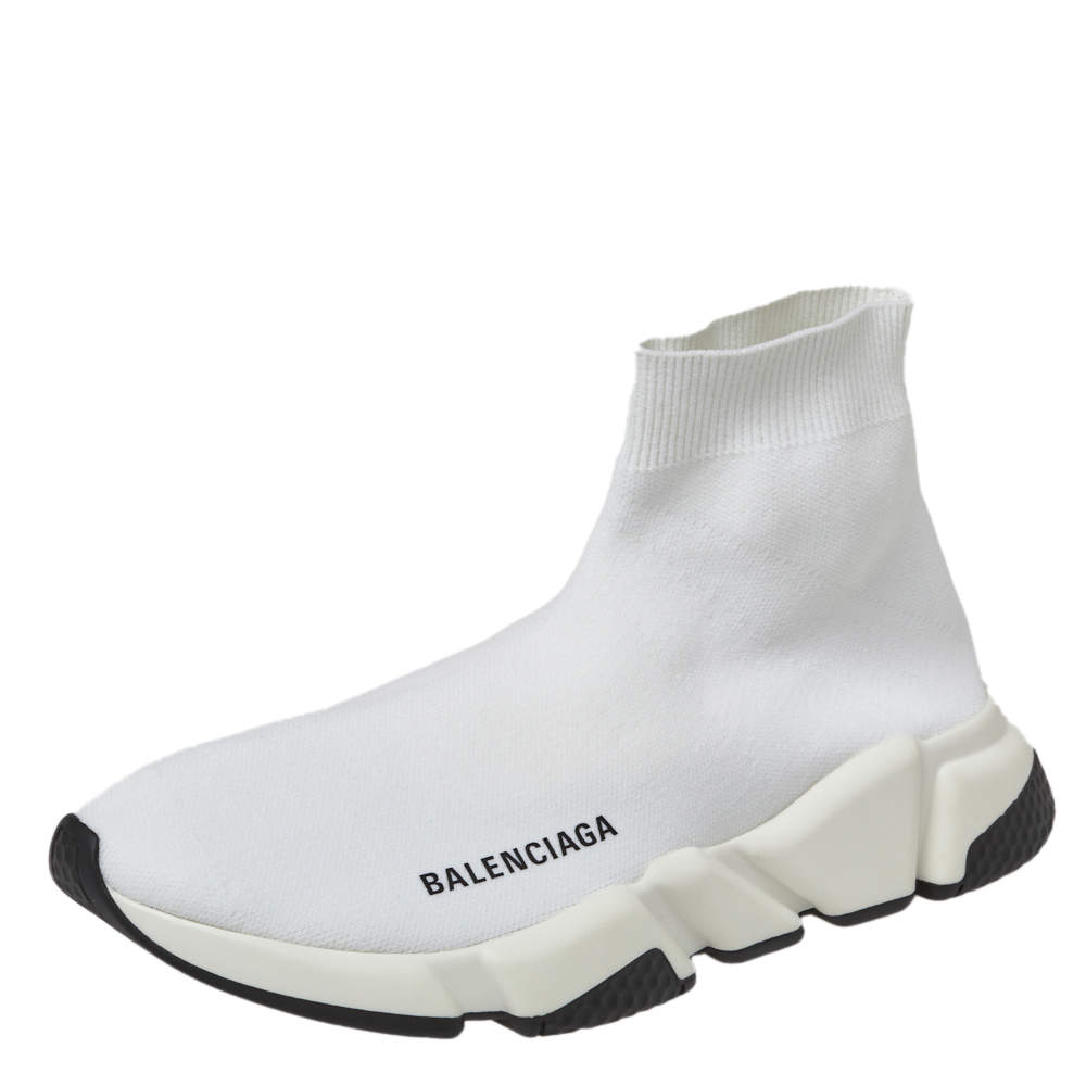 حذاء رياضي بالنسياغا سبيد تصميم جورب قماش تريكو أبيض مقاس 39