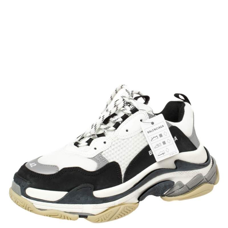 Pre Owned حذاء رياضى بالنسياغا نعل سميك أس تريبل شبك وجلد أسود / أبيض مقاس 42