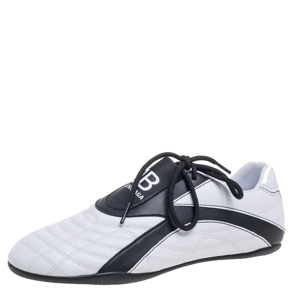 حذاء رياضي بالنسياغا زين قصات جلد أبيض مقاس 38