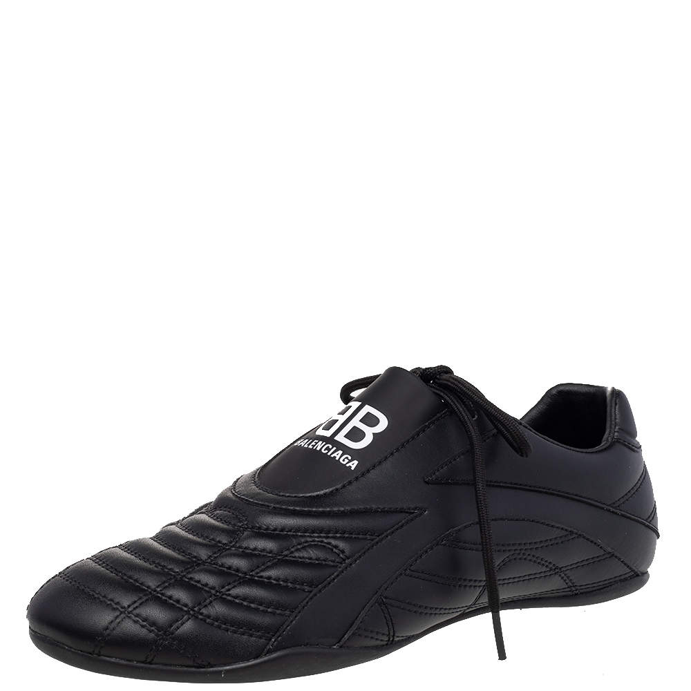 luxury-women-balenciaga-new-