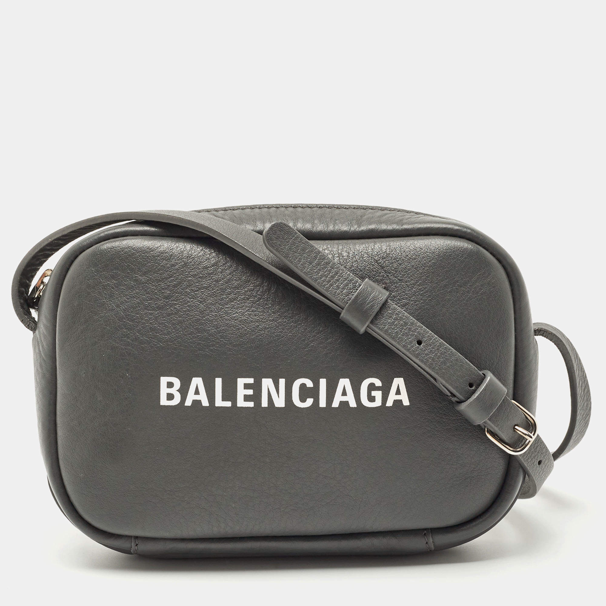 Pre Owned Balenciaga Grey Leather XS Everyday Camera Bag