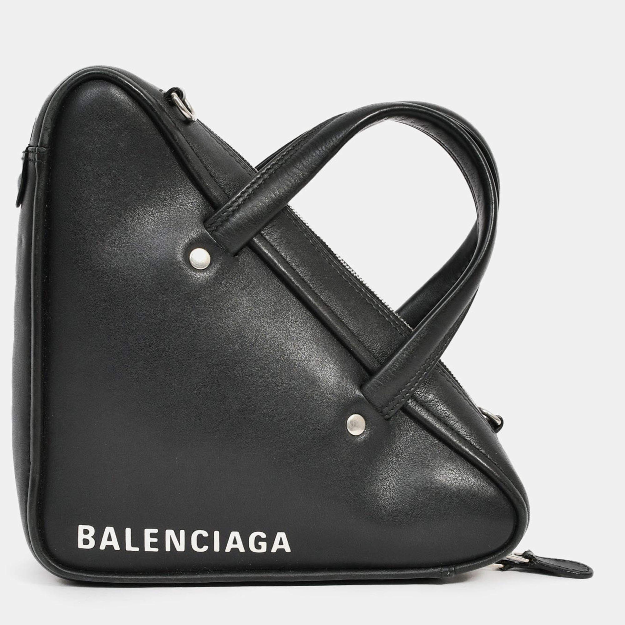 مملوكة مسبقًا Balenciaga Black Leather Logo Triangle Top Handle Bag with Strap