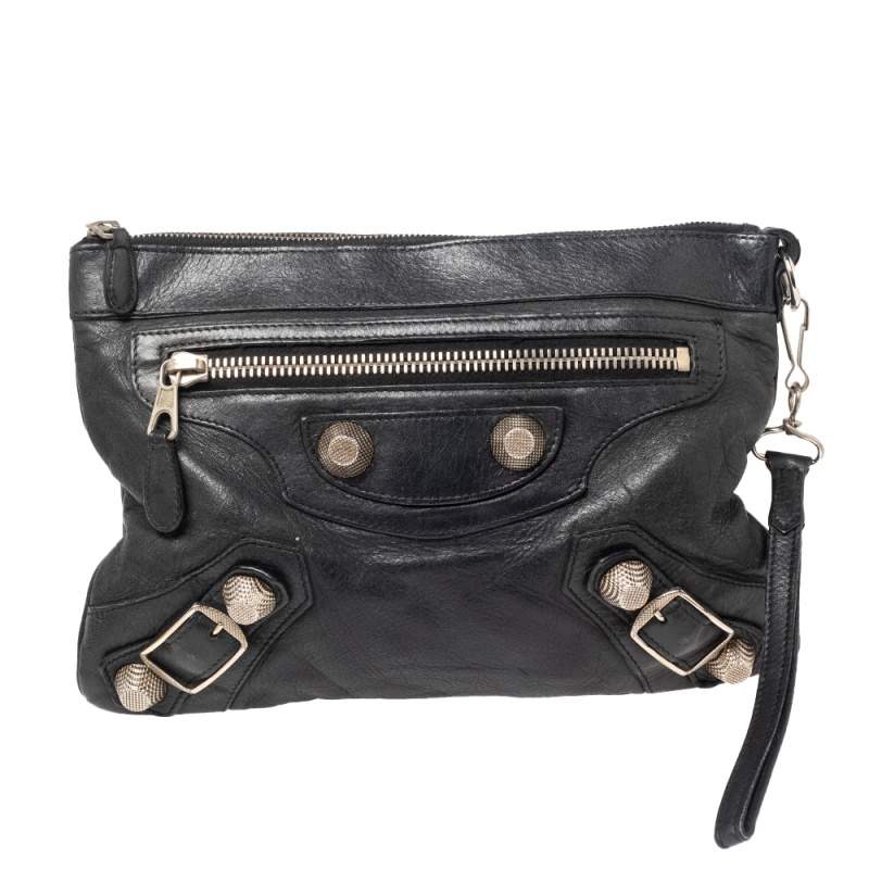 مملوكة مسبقًا Balenciaga Black Leather GSH Flat Wristlet Clutch