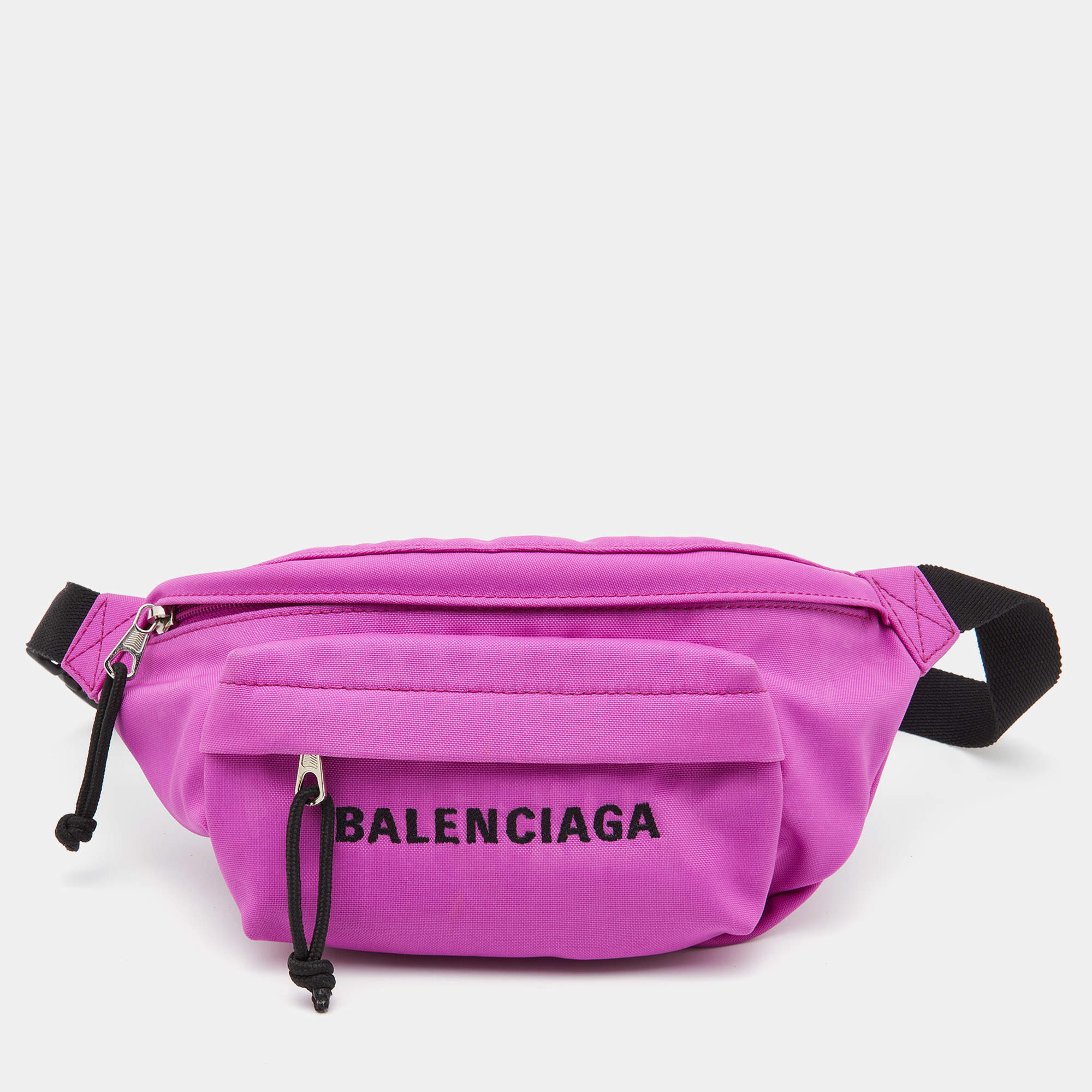 Roble Irregularidades pedestal Balenciaga Neon Pink Nylon Everyday Belt Bag Balenciaga | TLC