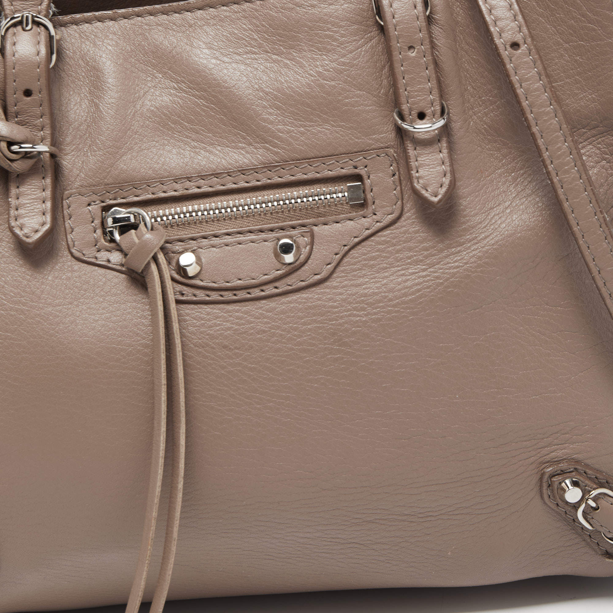 Balenciaga Beige A4 Papier Mini Tote Bag Exotic leather ref.1035632 - Joli  Closet