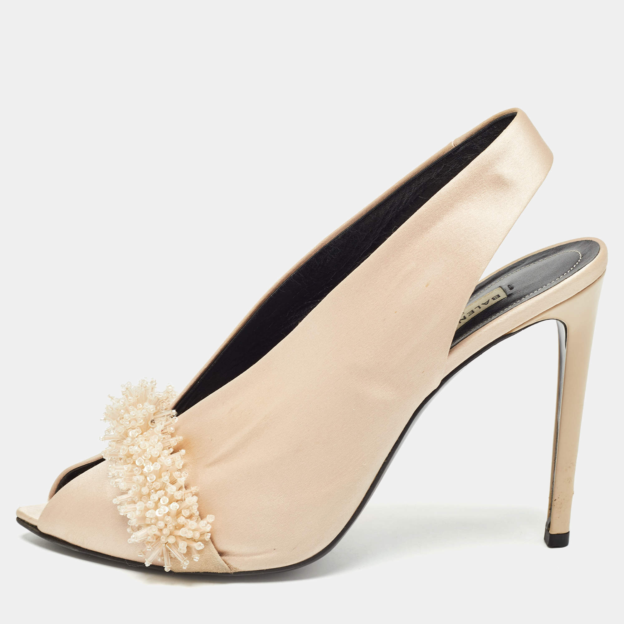 مملوكة مسبقًا Balenciaga Beige Satin Embellished Slingback Pumps Size 40    