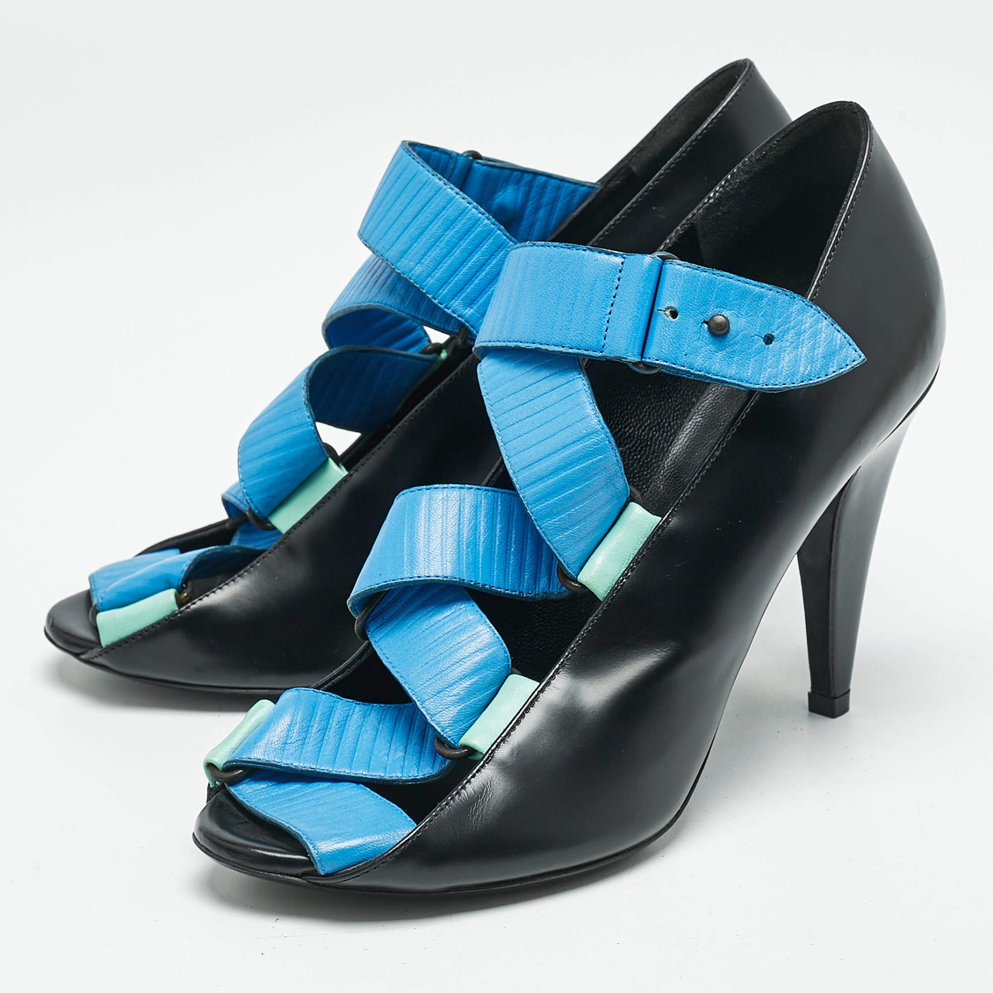 【関税＆送料込み】Balenciaga Pumps Balenciaga Black Leather Cutout Pumps Size 38 Balenciaga | TLC