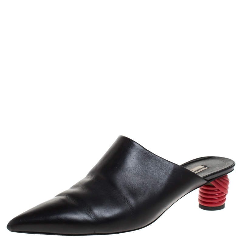 مملوكة مسبقًا Balenciaga Black Leather Bistrot Mules Size 41