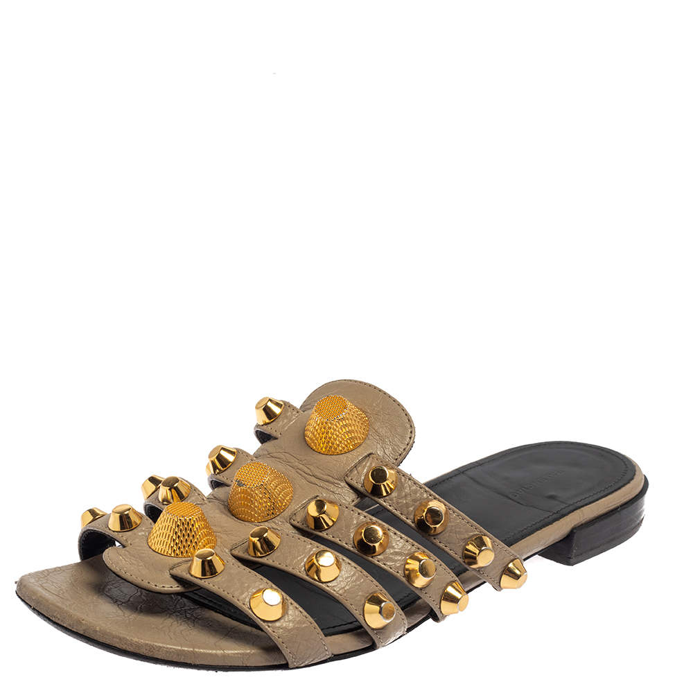バレンシアガ Balenciaga City Flat Sandals Balenciaga City slide sandals for Women - Black in UAE
