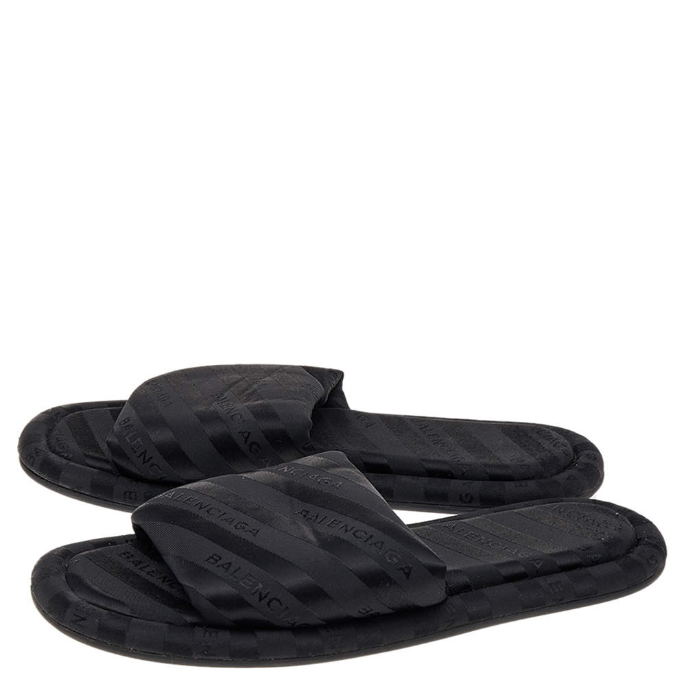 Balenciaga hotel slippers best sale