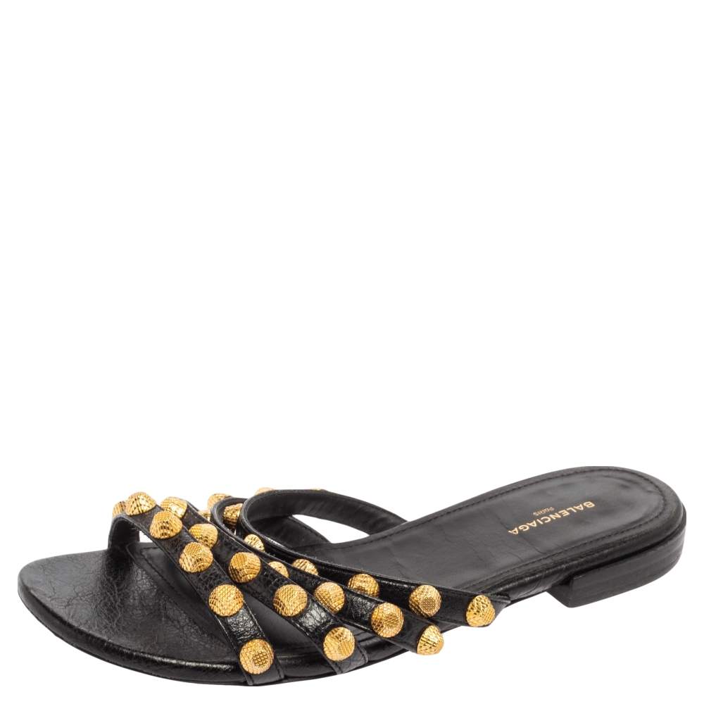 Pre Owned صندل بالنسياغا ارينا جلد أسود مرصع مقاس 35.5