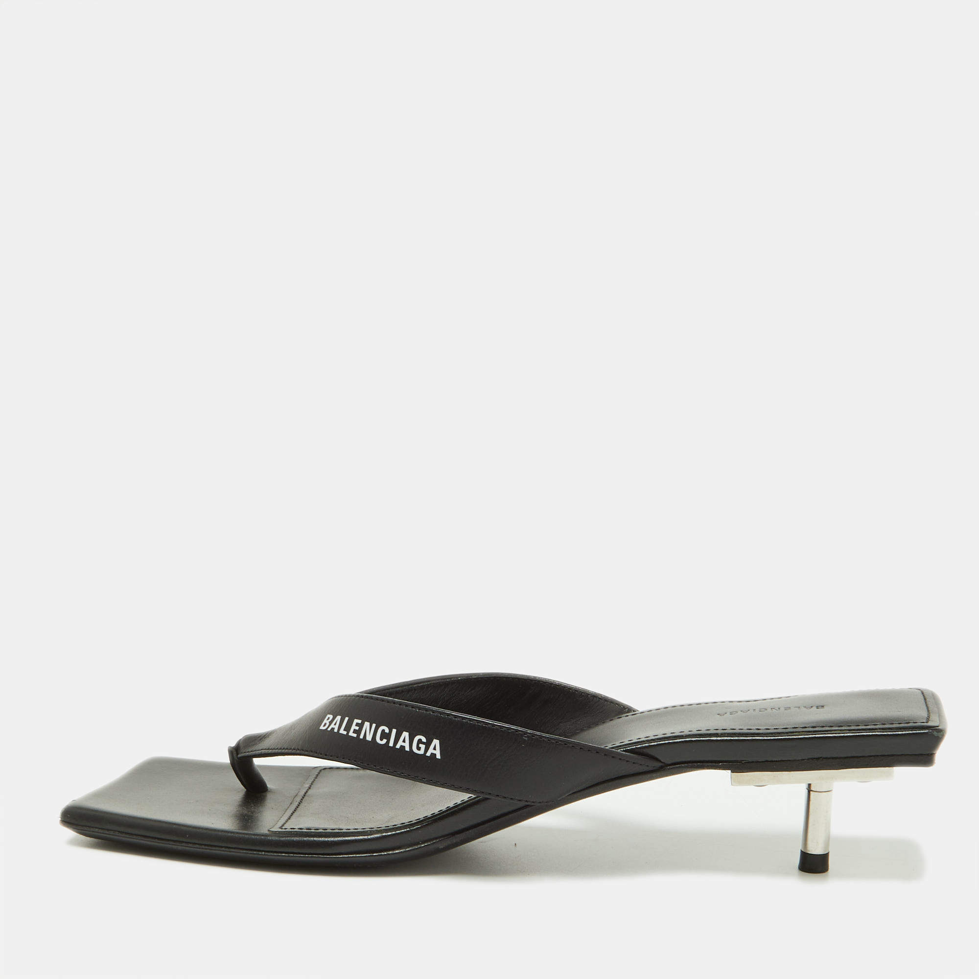 مملوكة مسبقًا Balenciaga Black Leather Thong Slide Sandals Size 39