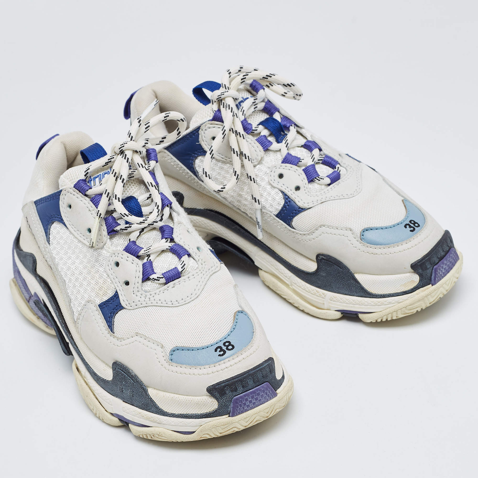 Balenciaga triple s store white size 38