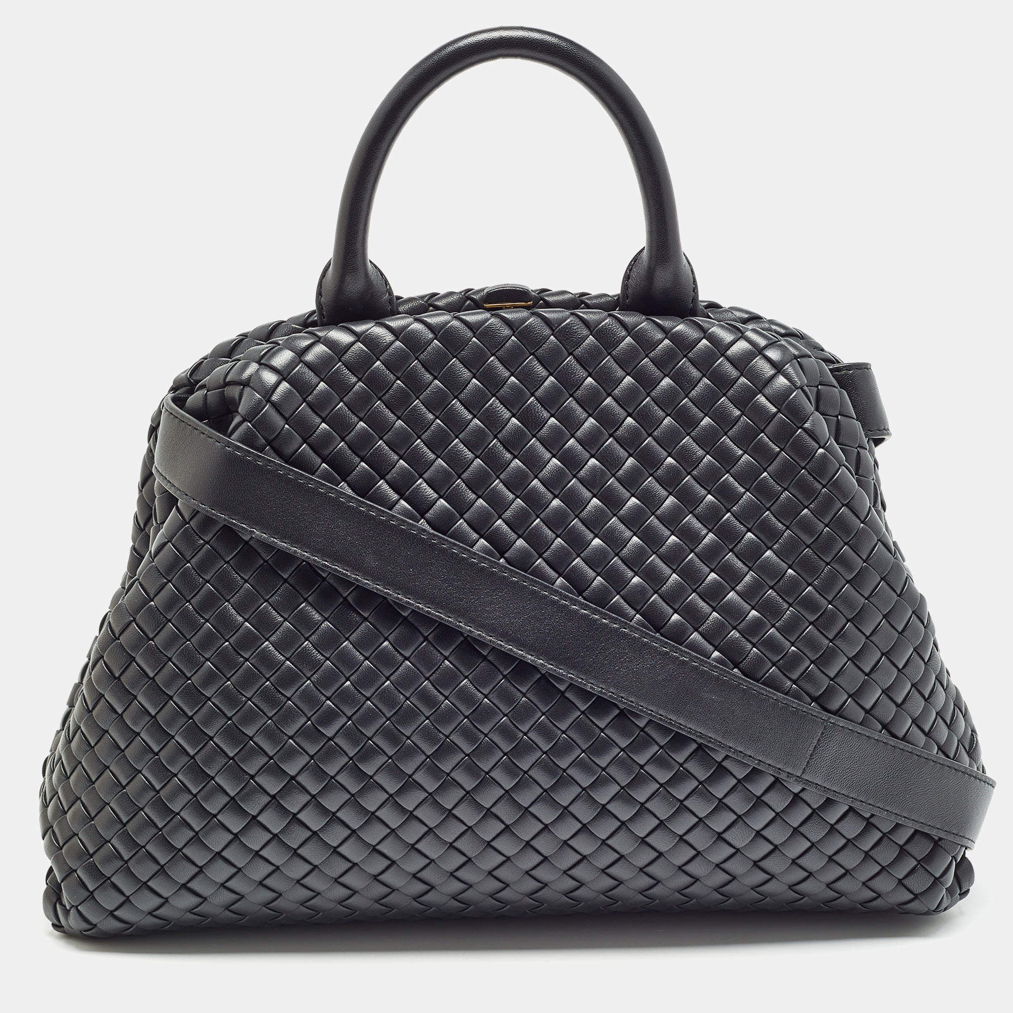 Pre Owned Bottega Veneta Black Padded Intrecciato Leather Medium Top Handle Bag