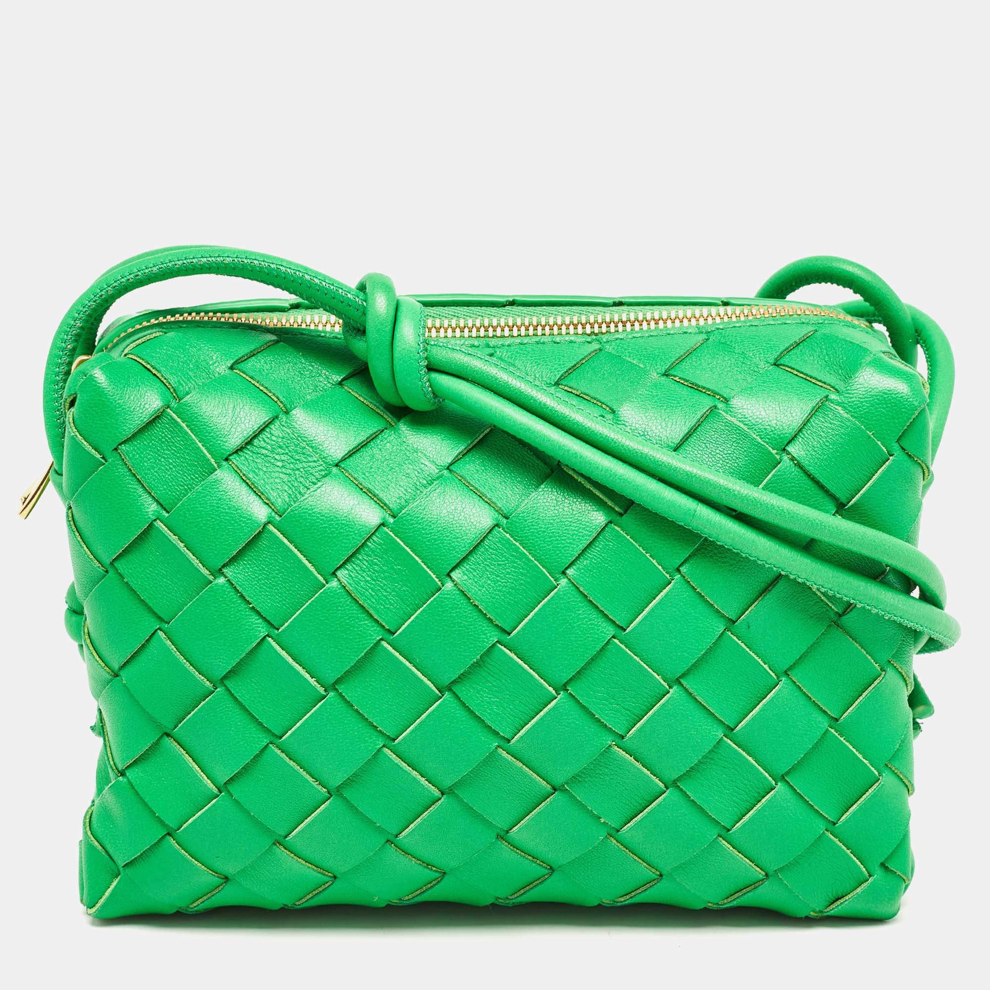 مملوكة مسبقًا حقيبة كروس بوتيغا فينيتا ميني لوب كاميرا جلد إنترشياتو عنابي