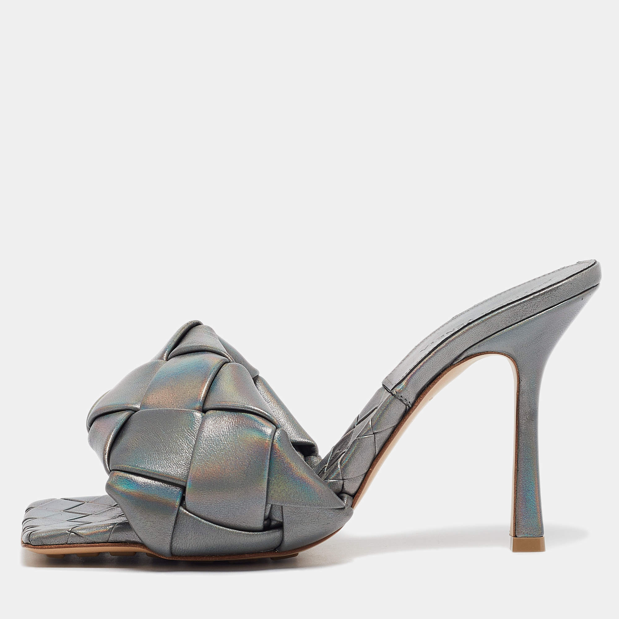 Pre Owned Bottega Veneta Metallic Grey Quilted Leather Lido Slide Sandals Size 38