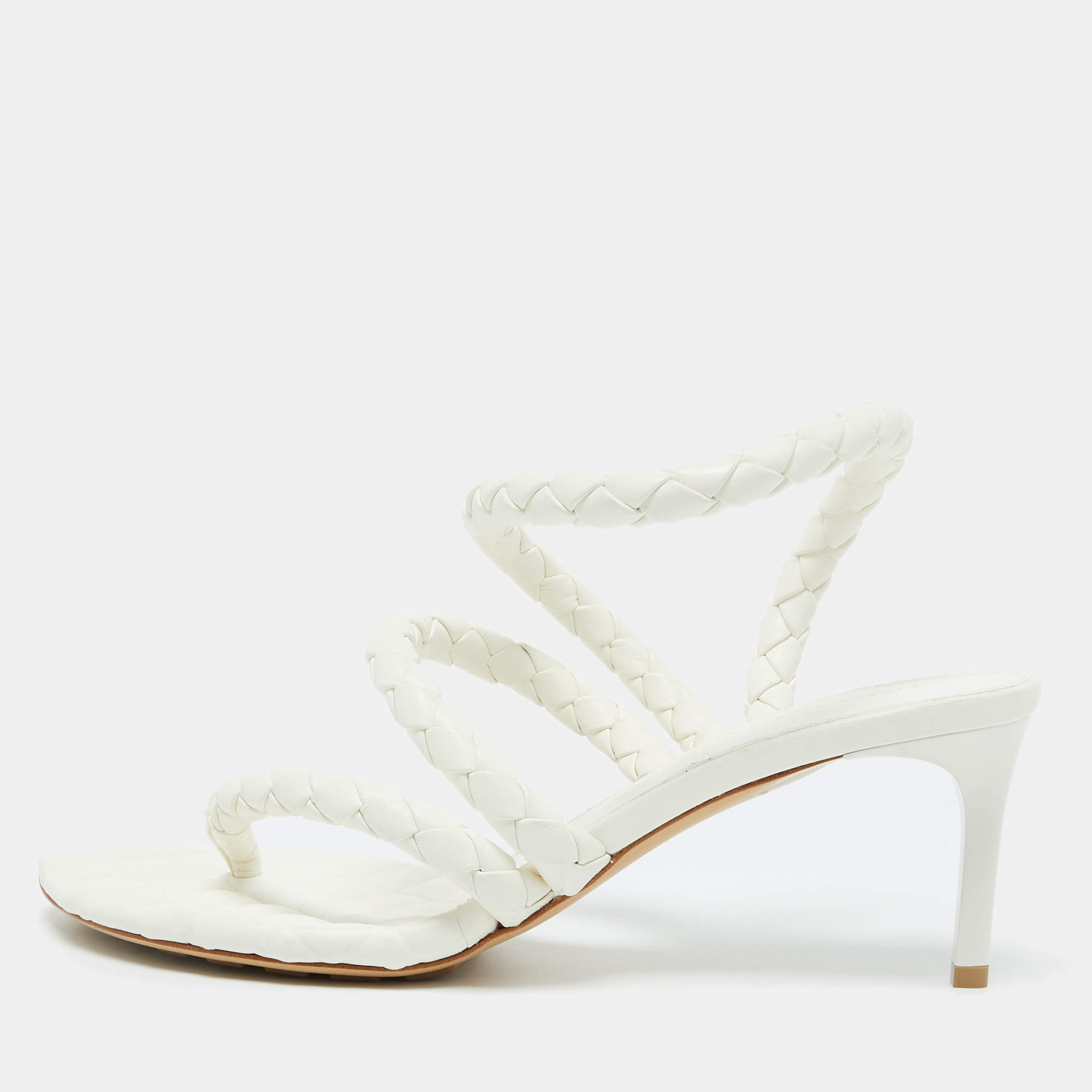 مملوكة مسبقًا Bottega Veneta White Leather Leaf Sandals Size 40