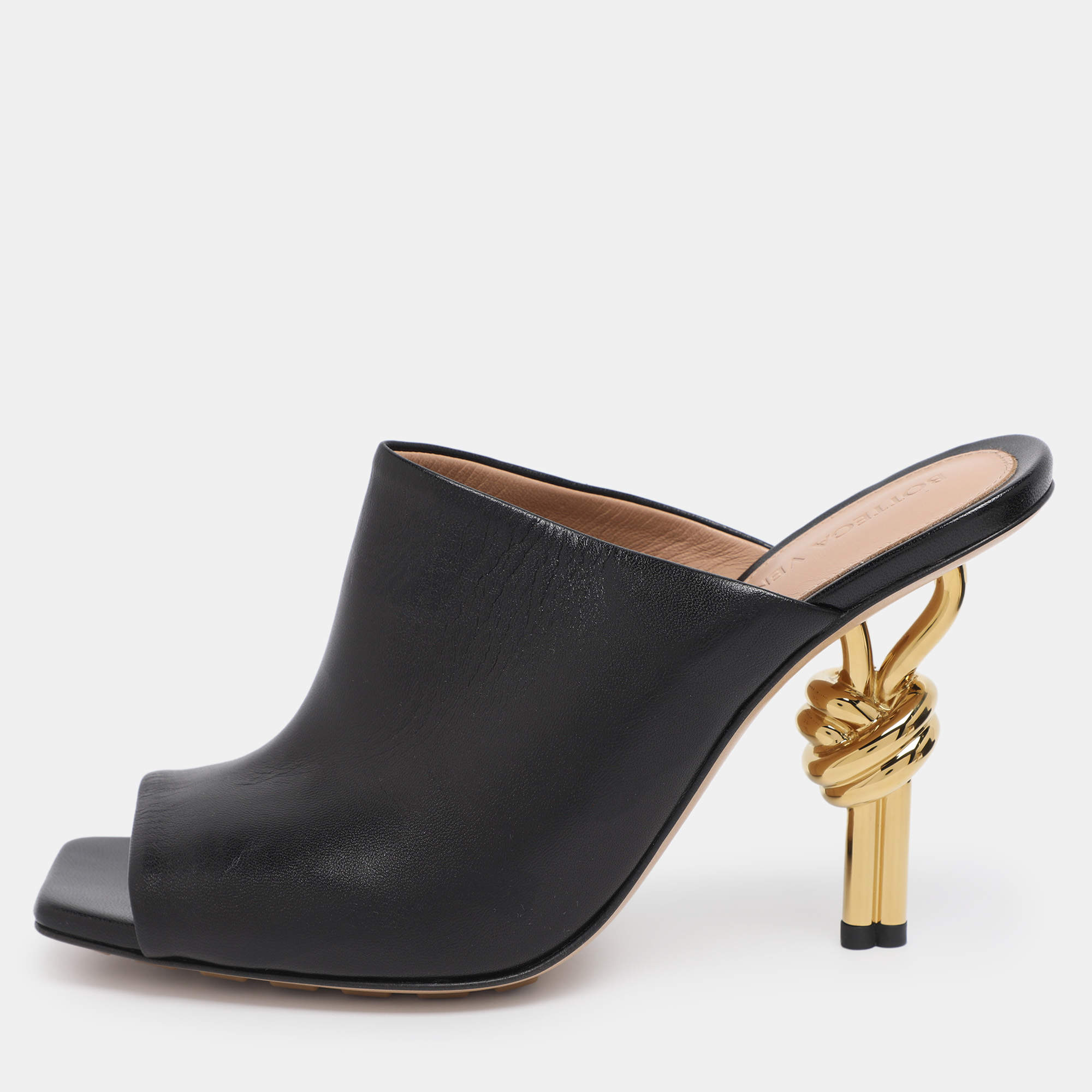 Pre Owned صندل بوتيغا فينيتا بعقدة كعب جلد أسود مقاس 37