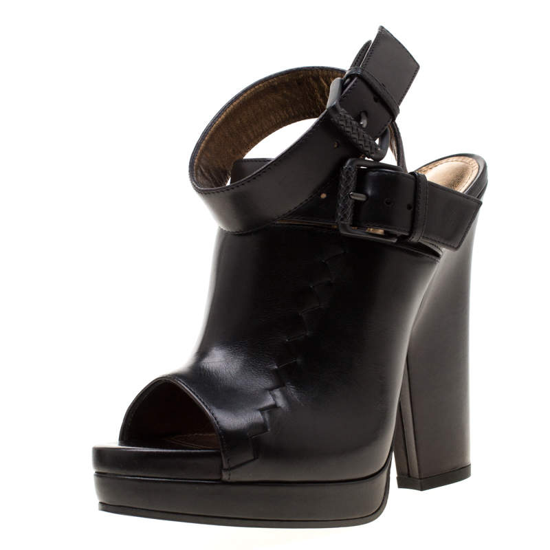 مملوكة مسبقًا Bottega Veneta Black Intrecciato Detail Leather Buckle Peep Toe Platform Sandals 37.5