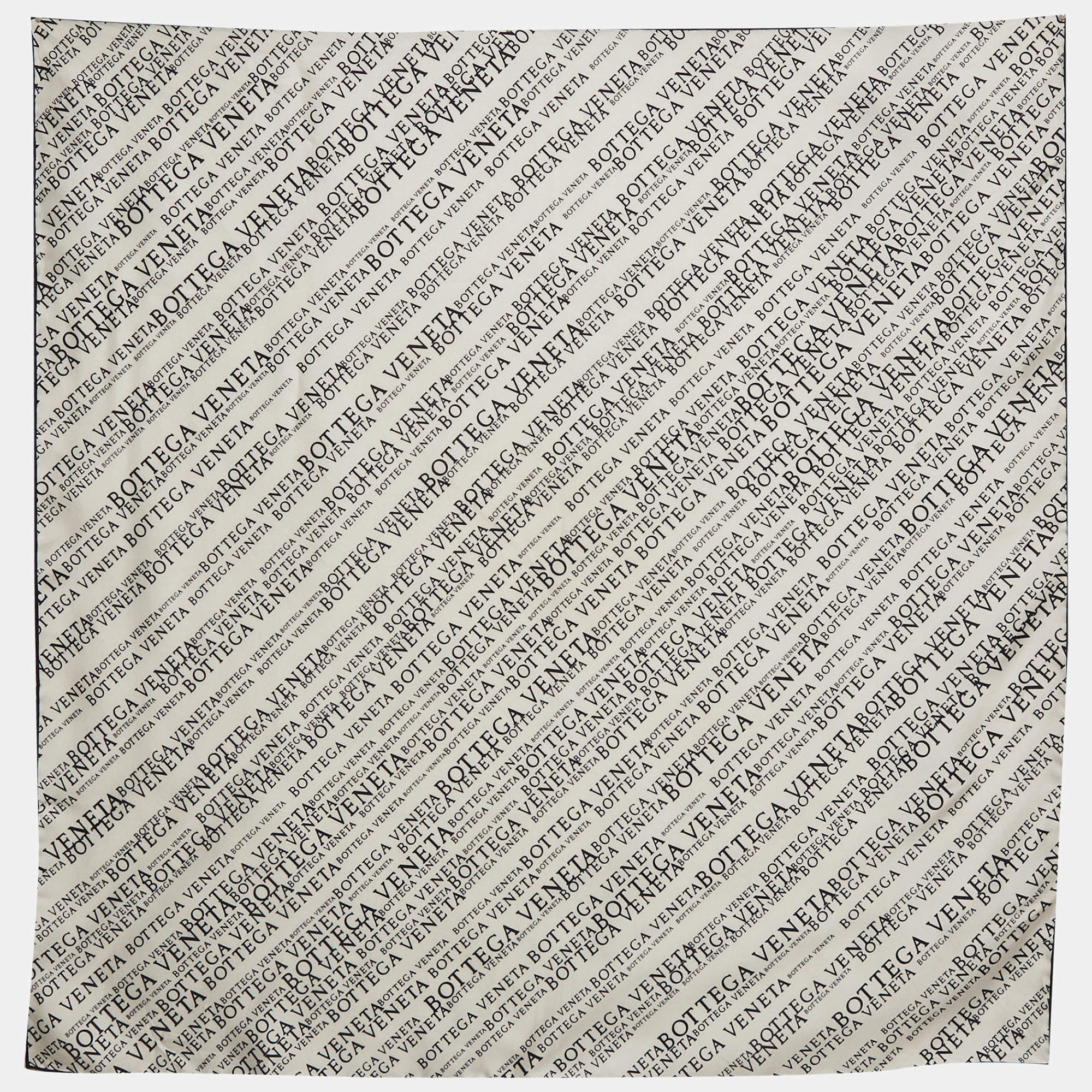 مملوكة مسبقًا وشاح بوتيغا فينيتا حرير مطبوع شعار كامل أبيض