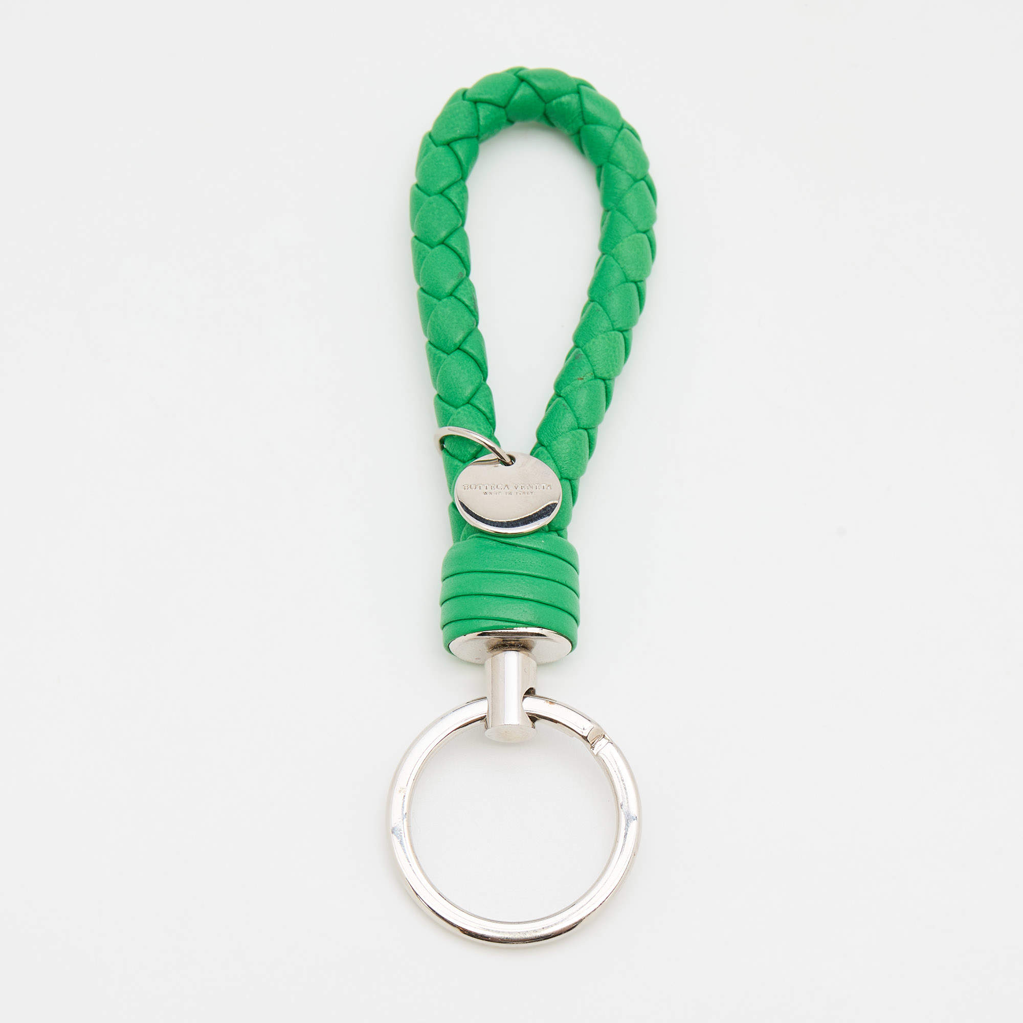 Pre Owned Bottega Veneta Green Intrecciato Leather Silver Tone Key Ring