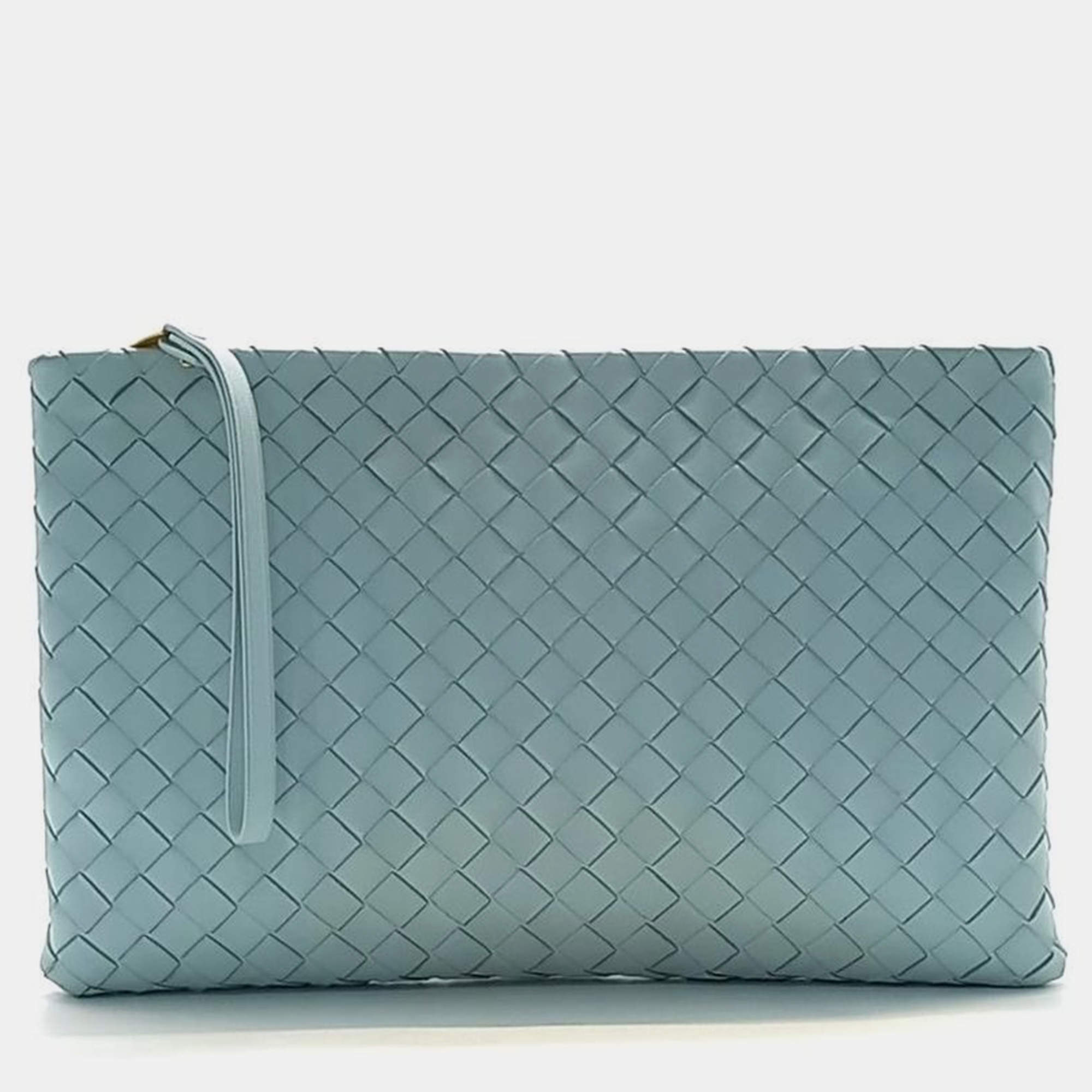 مملوكة مسبقًا Bottega Veneta mesh clutch