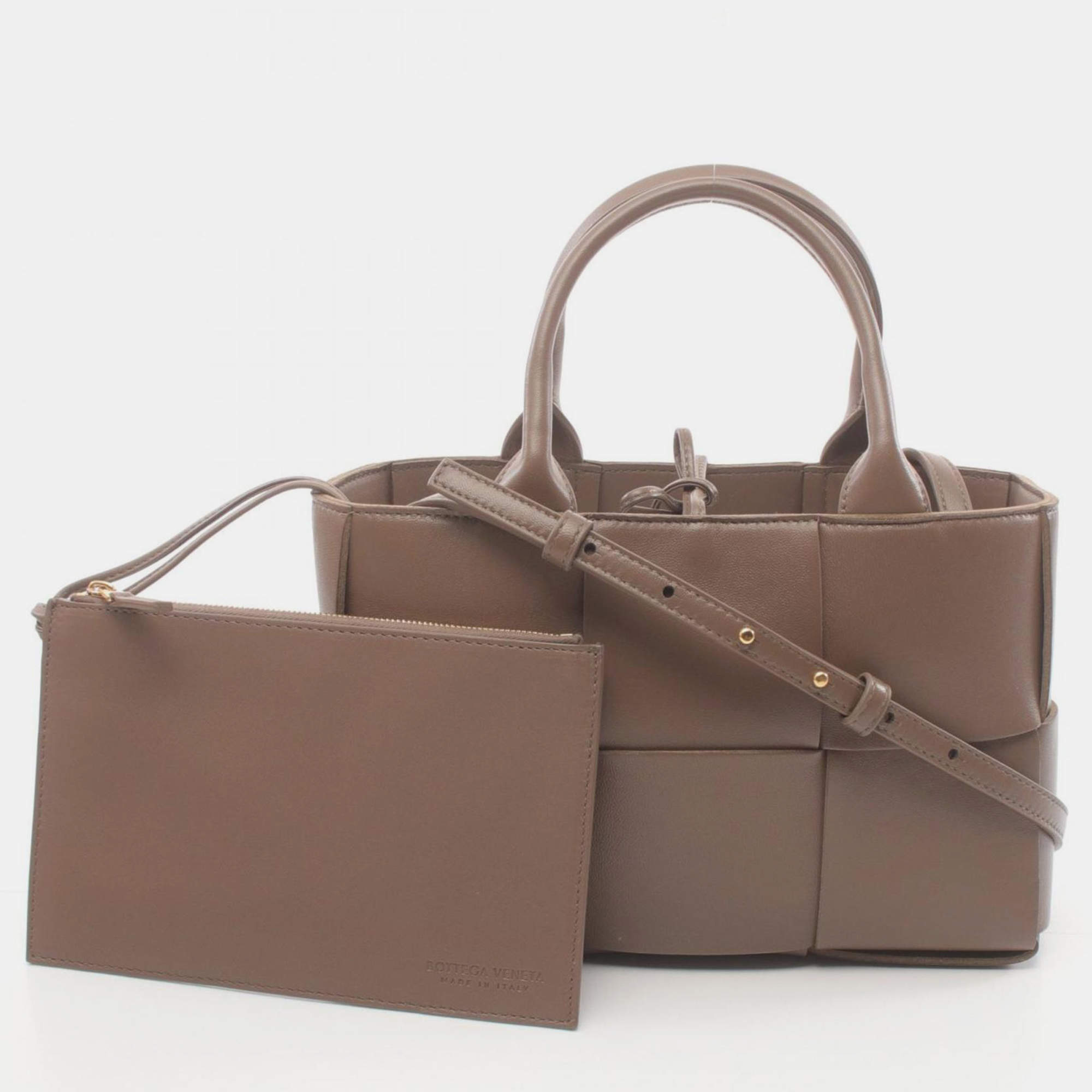 Bottega Veneta Leather Brown Arco Tote Bag