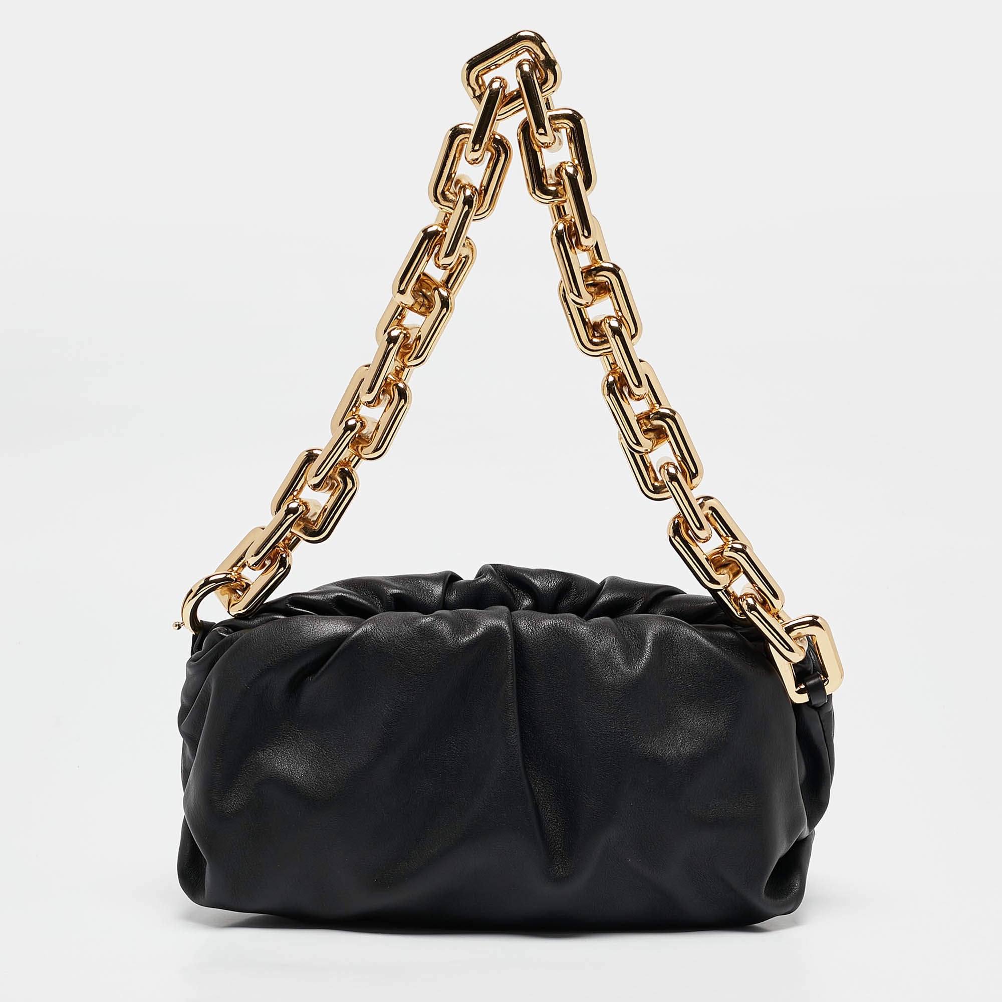 Pre Owned Bottega Veneta Black Leather The Chain Pouch Bag